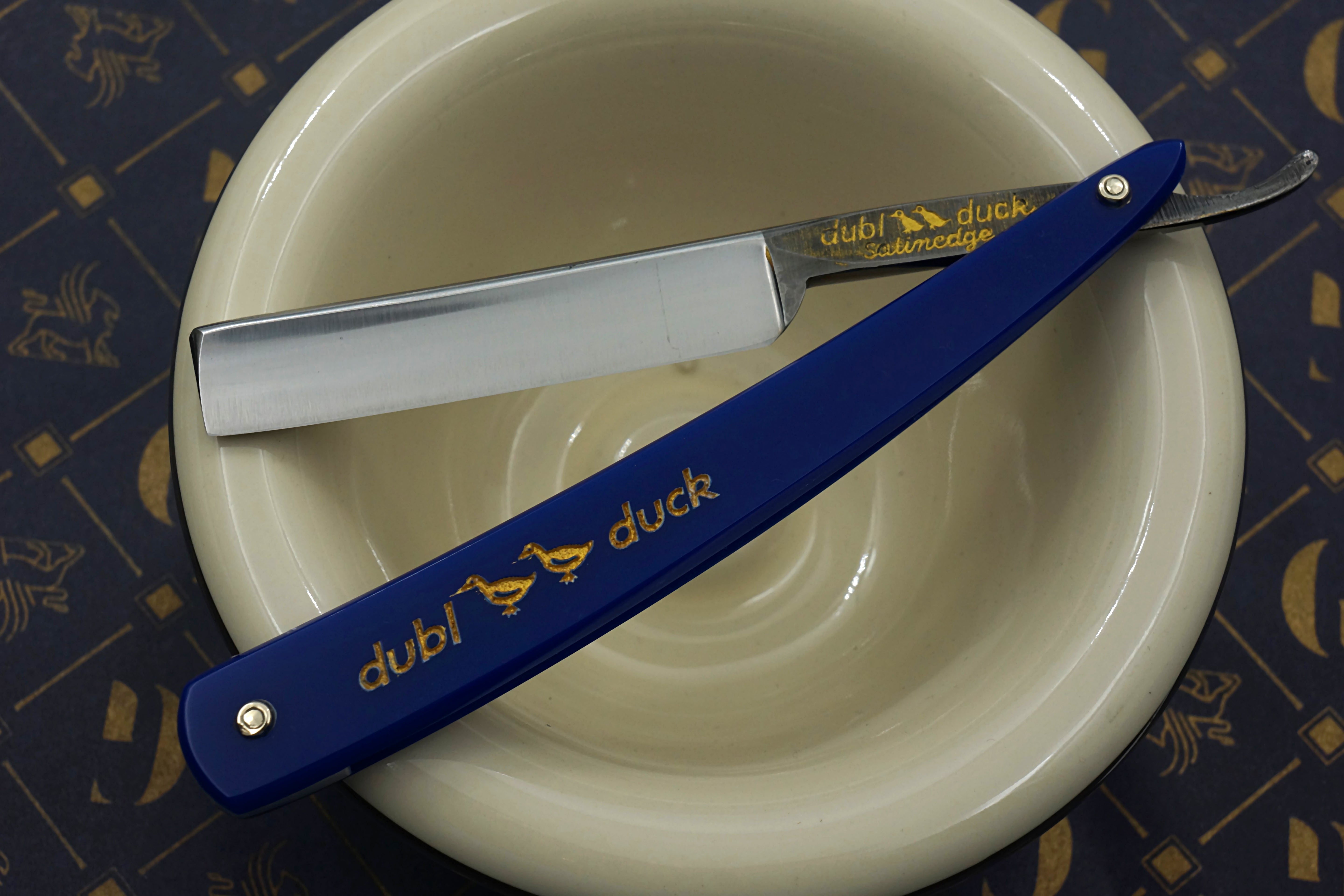 Griffith Dubl Duck Satinedge 9/16 Half Hollow Blade - Acrylic Scales Artisan Straight Razor - Shave Ready