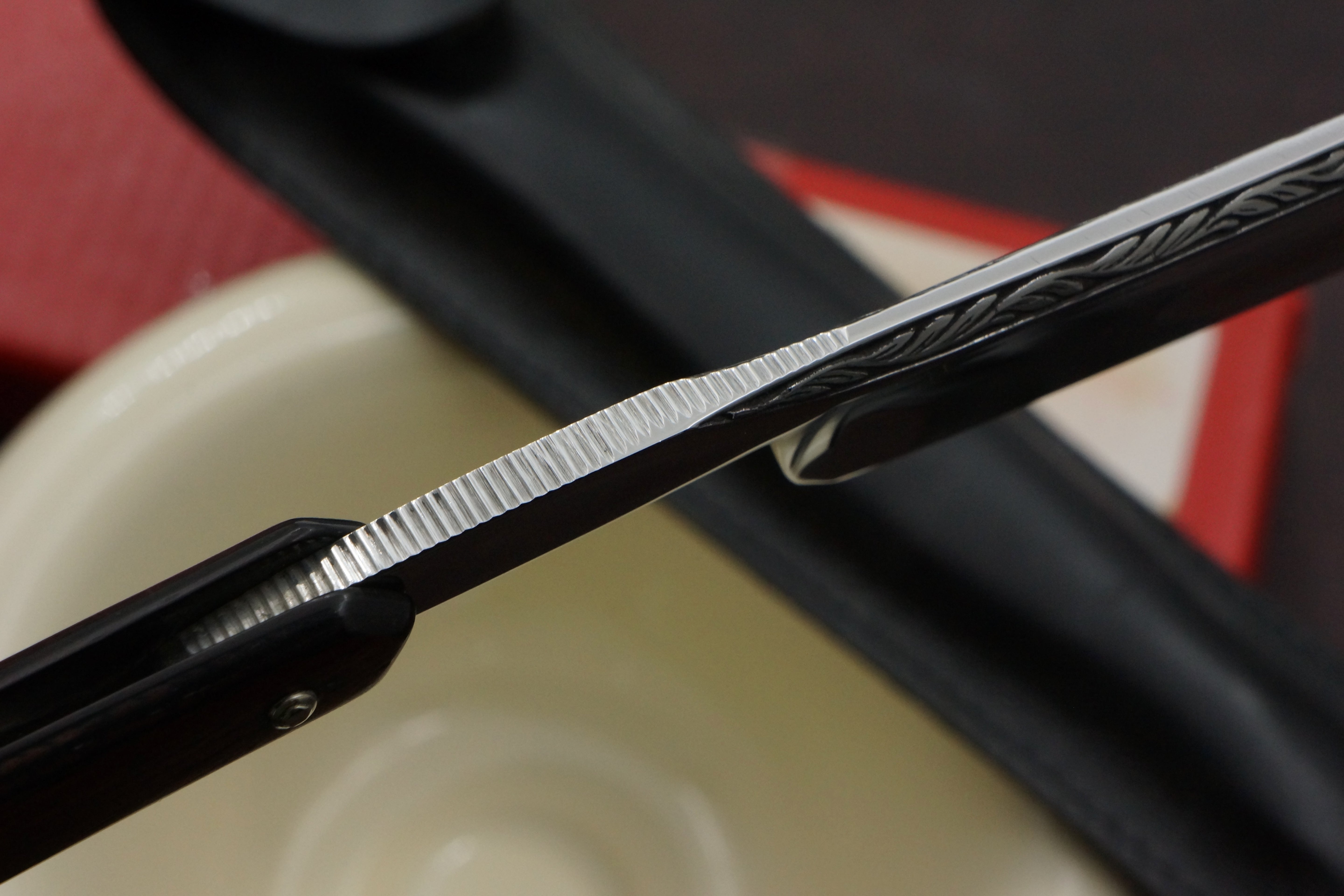 Thiers Issard "Le Thiernois" Etch 13/16 Full Hollow - Vintage French Straight Razor - Shave Ready