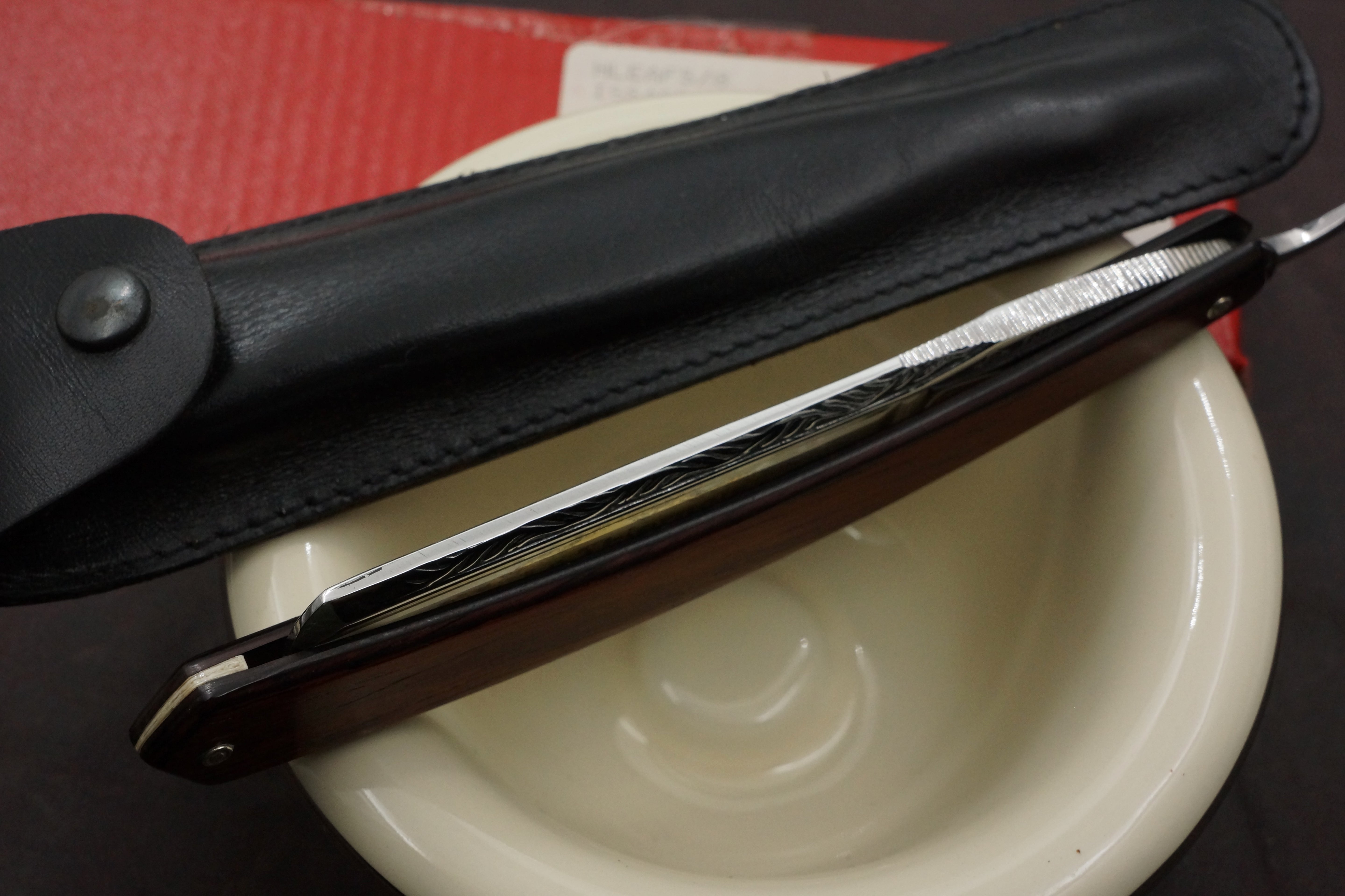 Thiers Issard "Le Thiernois" Etch 13/16 Full Hollow - Vintage French Straight Razor - Shave Ready