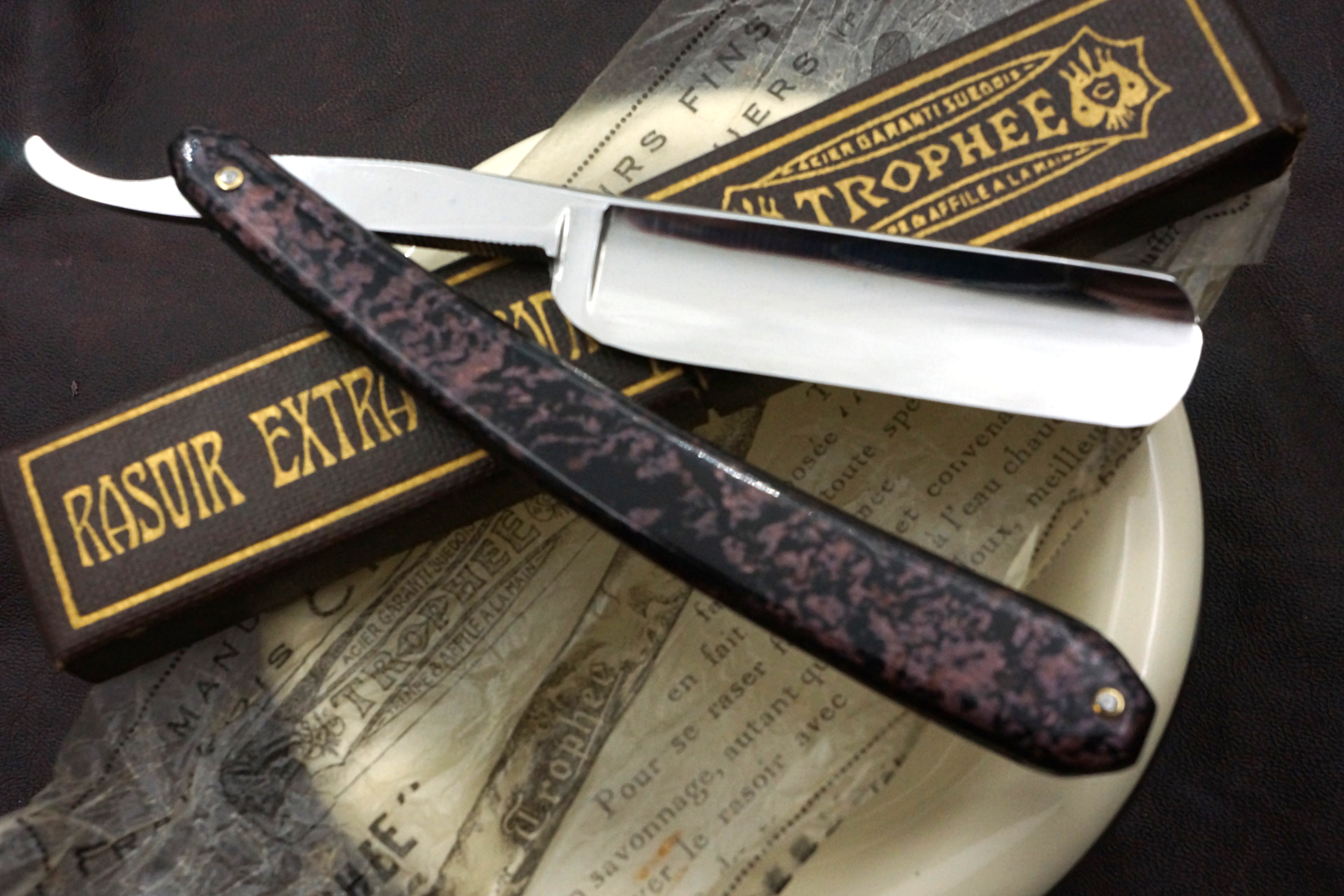 L' ESPAGNOLETTE Trophee - Like New NOS? 13/16 Full Hollow Blade - Vintage French Straight Razor - Shave Ready