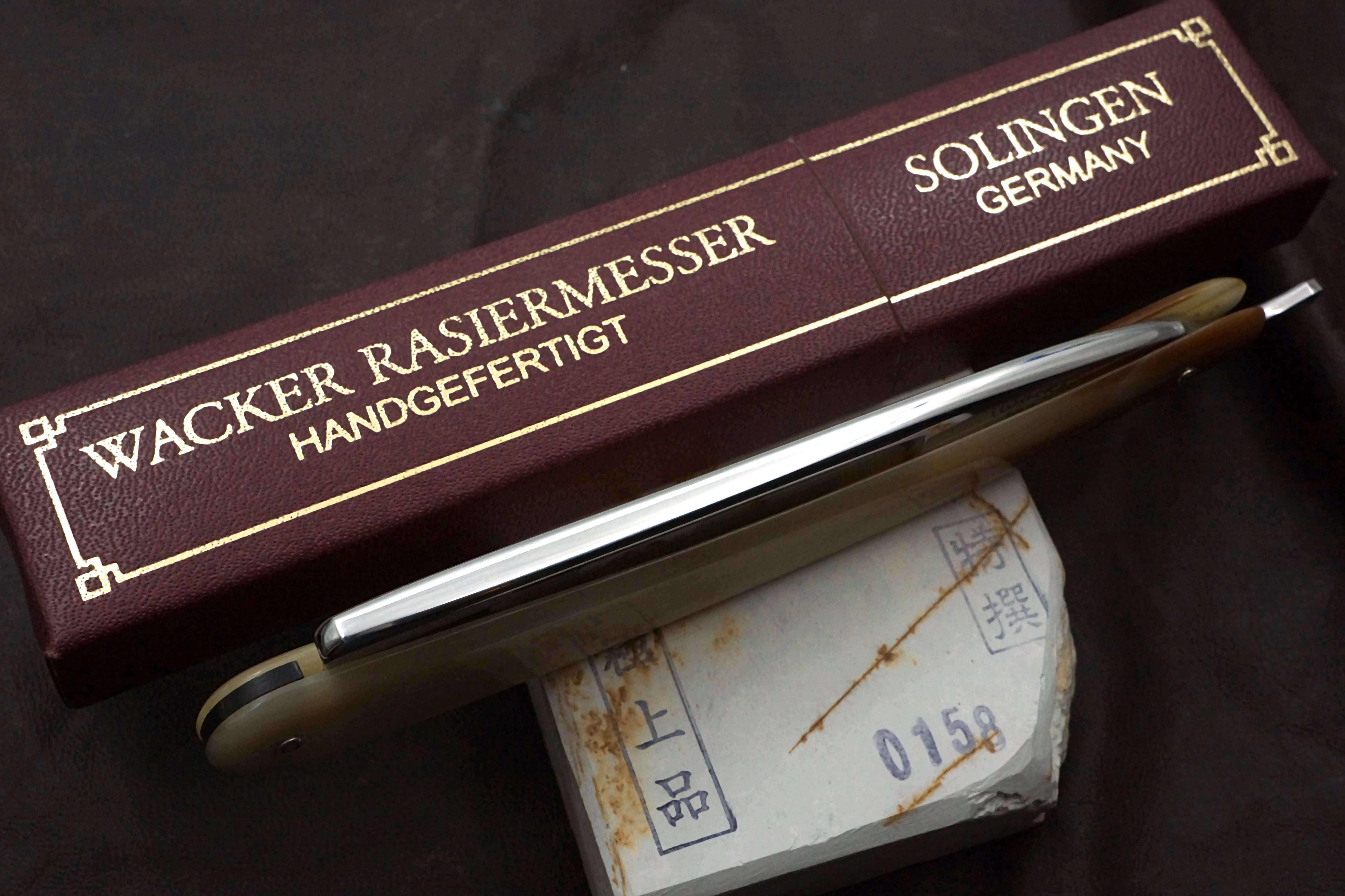 Wacker 8/8 Handforged - Rare Horn Scales Preowned Solingen Straight Razor - Shave Ready
