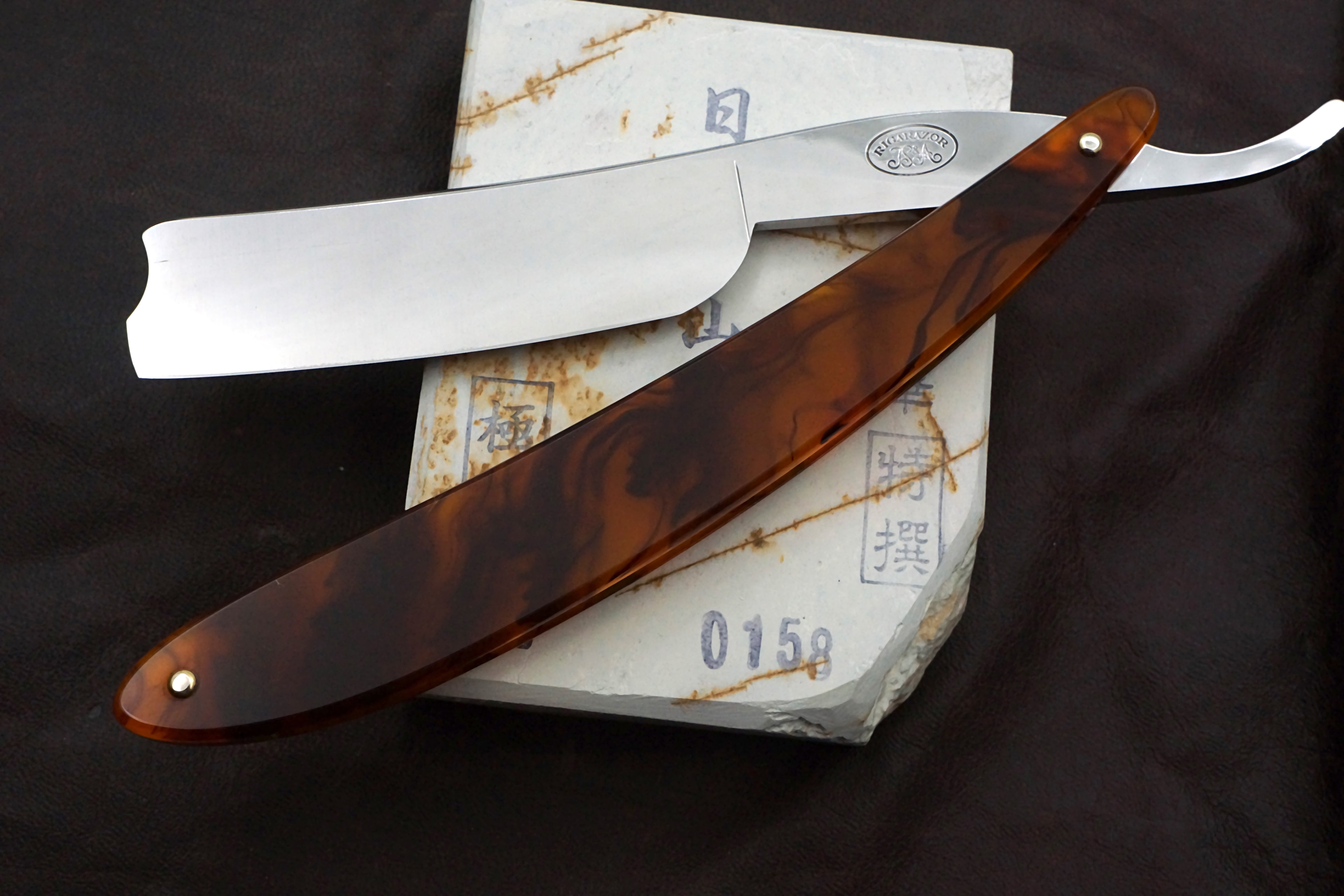 Riga Razor 7/8 Quarter Hollow Blade with Acrylic Scales - Preowned Custom Straight Razor - Shave Ready