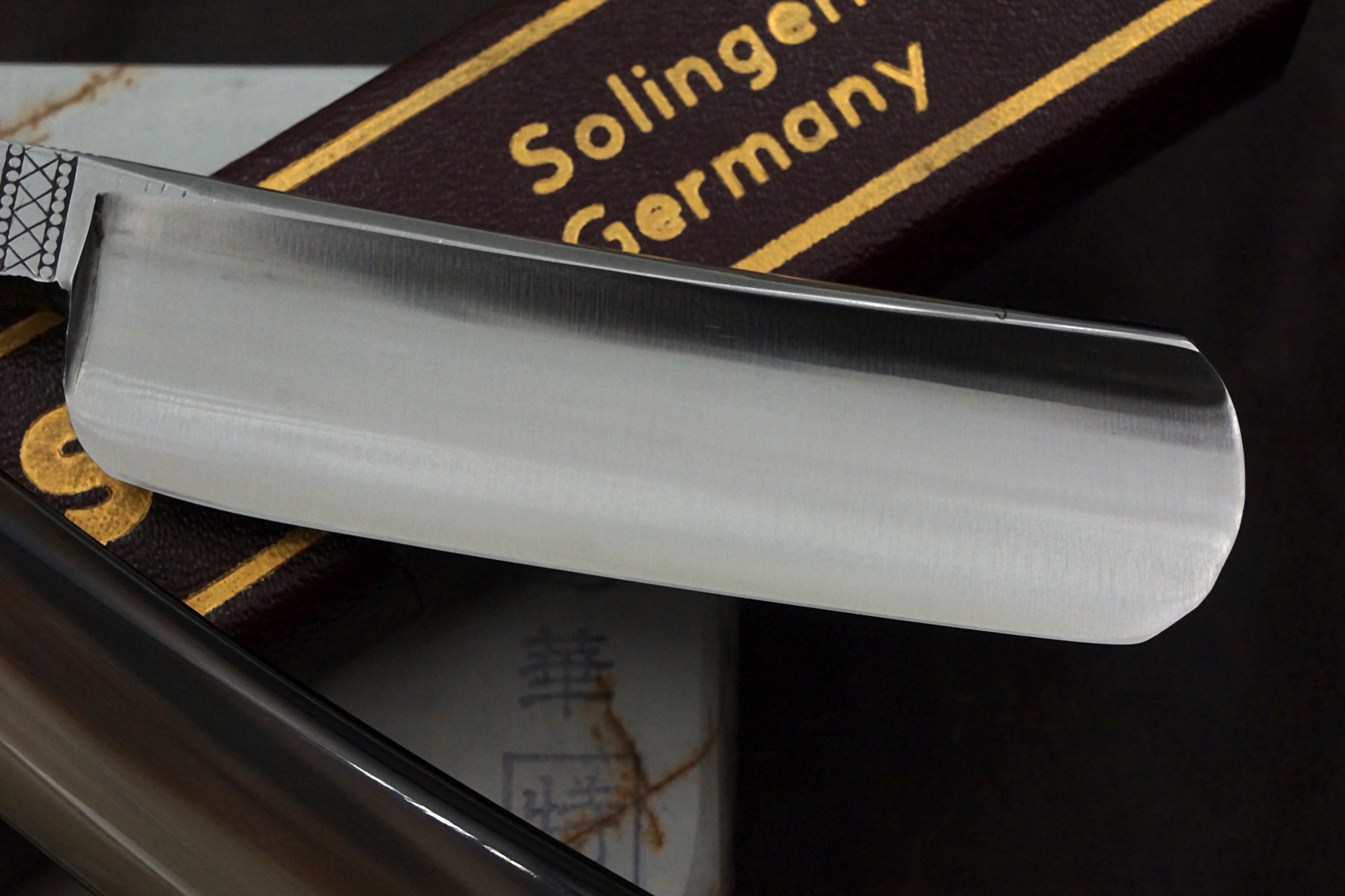 "Progress" - NOS 15/16 Full Hollow Blade - Horn Scales Vintage Solingen Straight Razor - Shave Ready