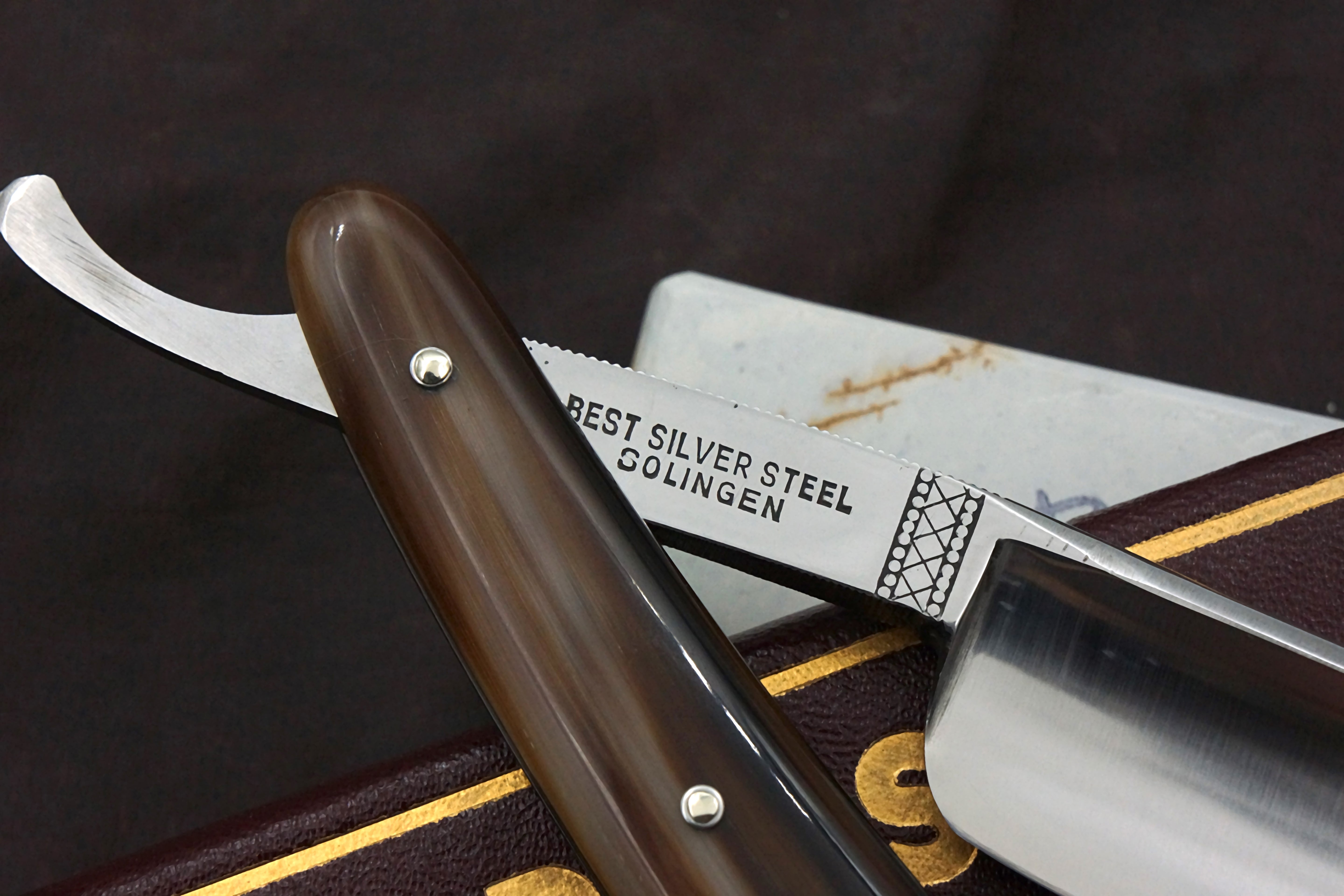 "Progress" - NOS 15/16 Full Hollow Blade - Horn Scales Vintage Solingen Straight Razor - Shave Ready