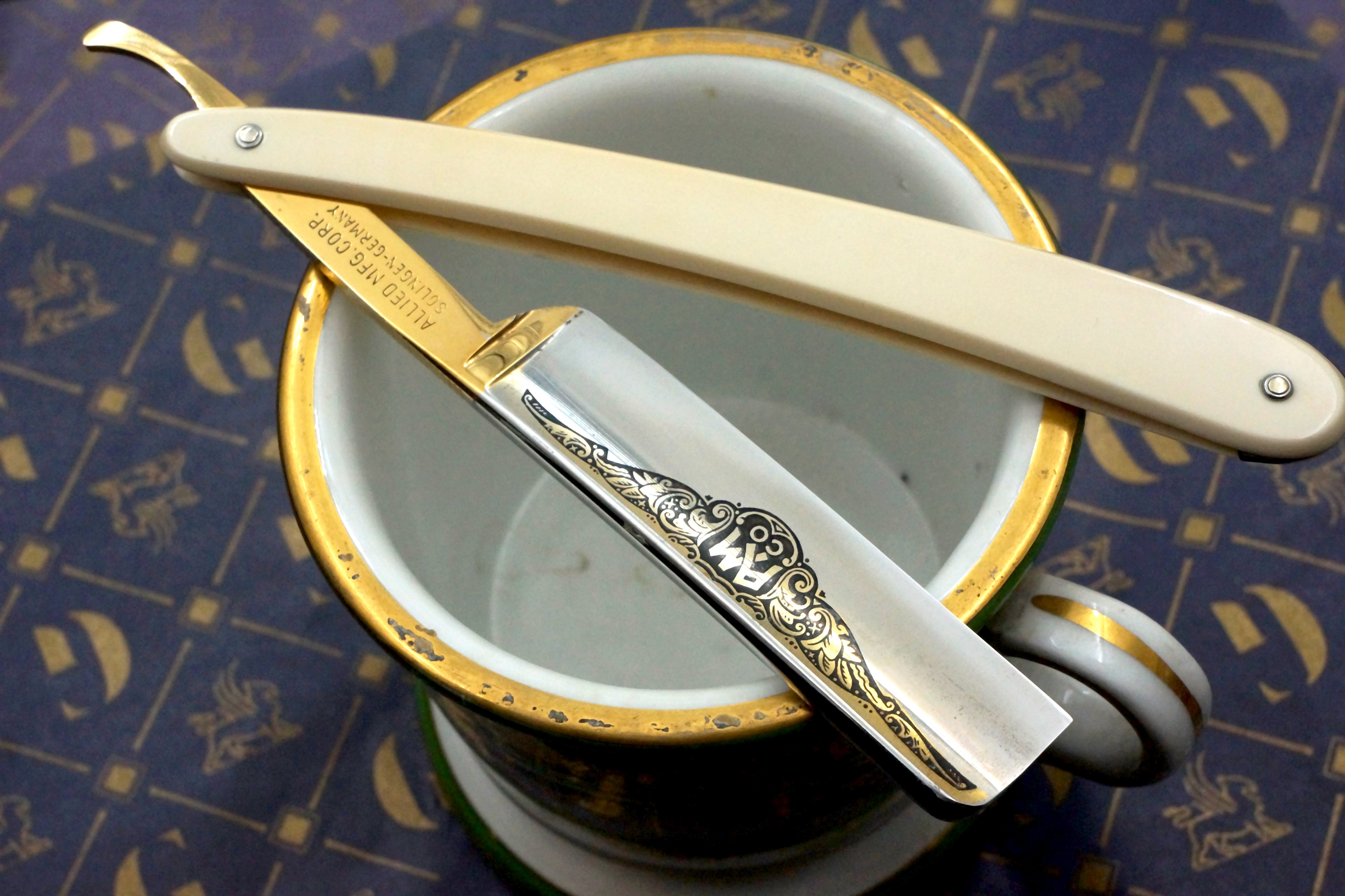 Allied Mfg. Corp. AMCO 11/16" Very Fancy Etch - Fully Restored Vintage Solingen Straight Razor - Shave Ready