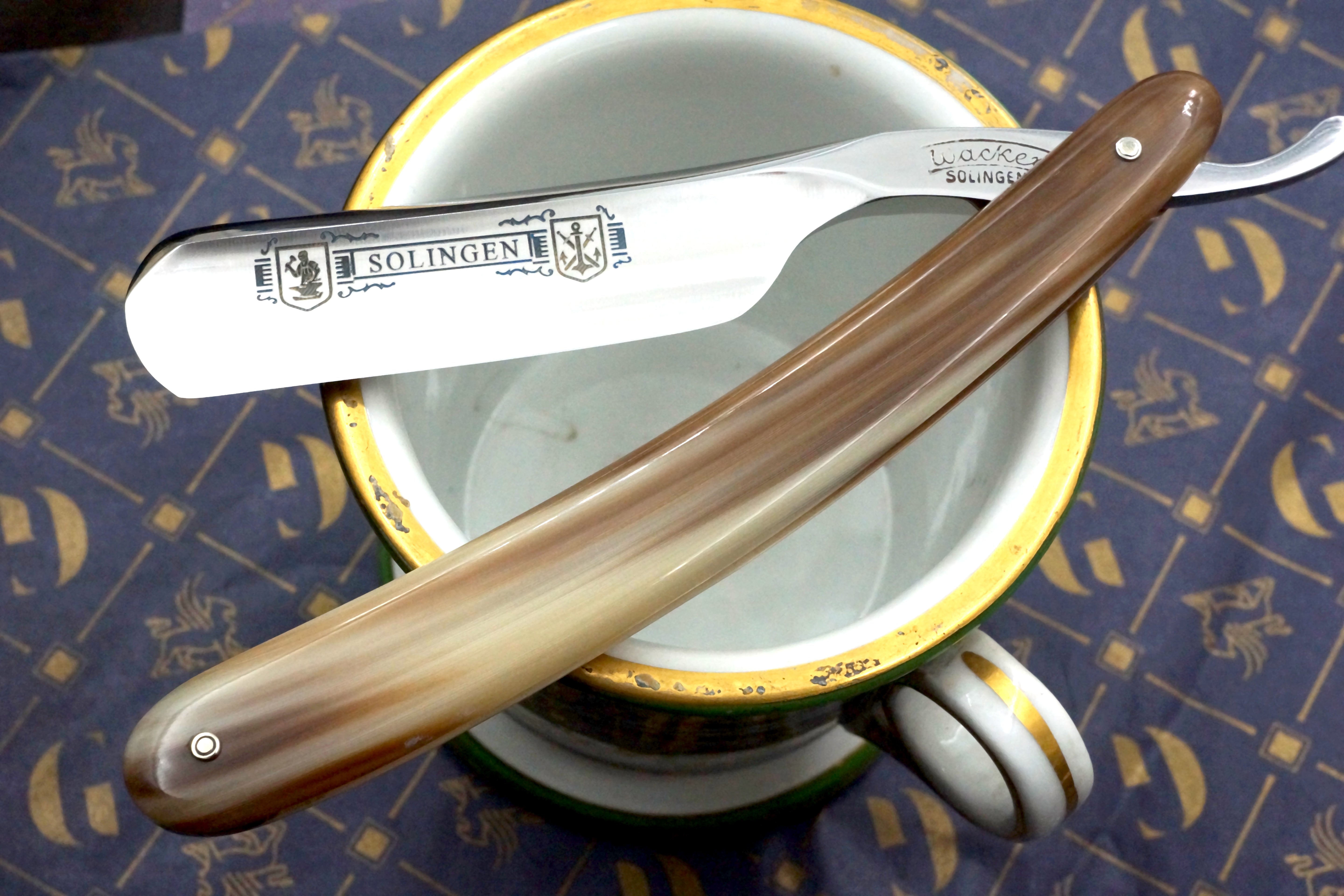 Wacker 6/8 Full Hollow Blade - Horn Scales Solingen Straight Razor - Shave Ready