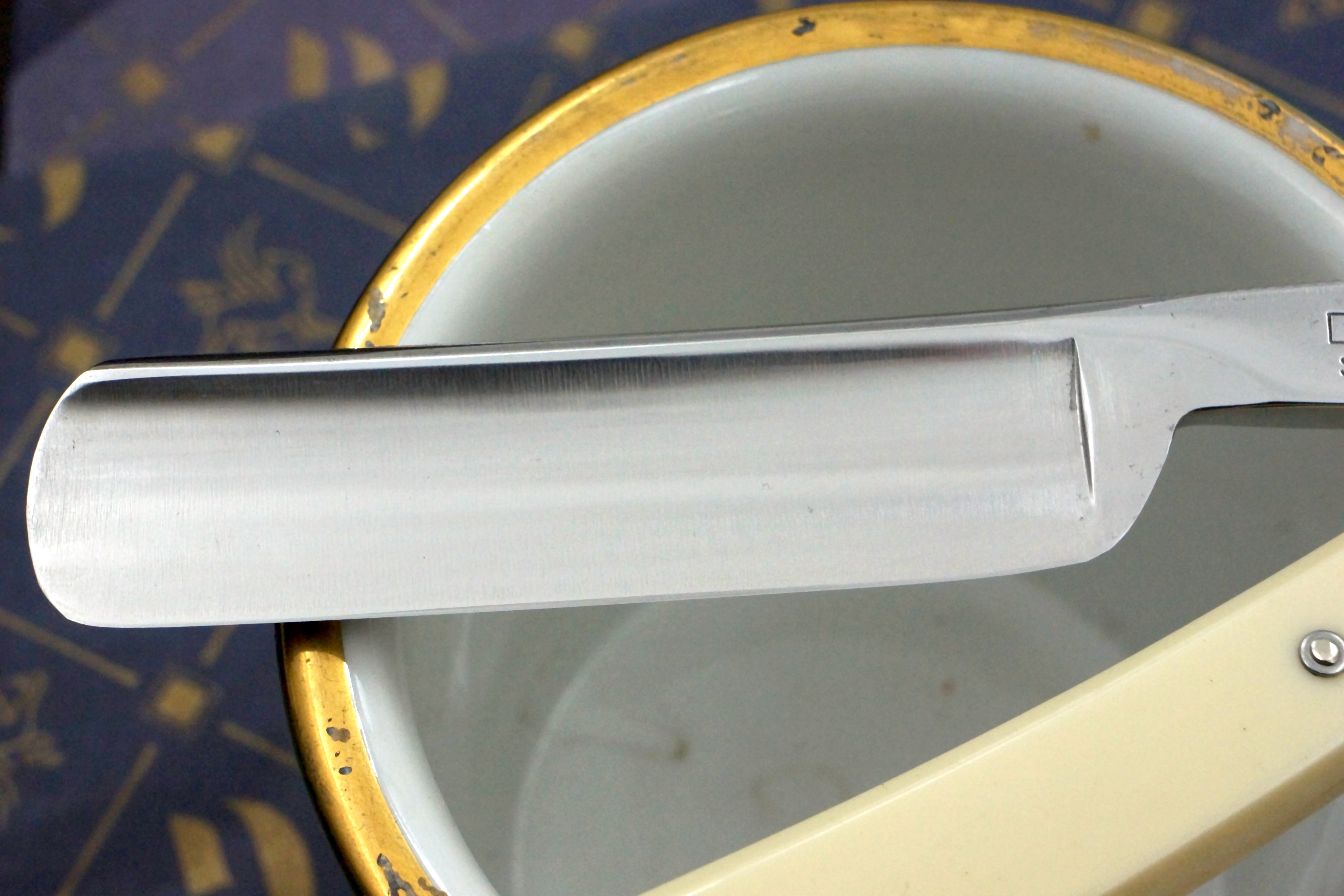 Dorko - Near Pristine 13/16 Full Hollow Shoulderless Blade - Vintage Solingen Straight Razor - Shave Ready