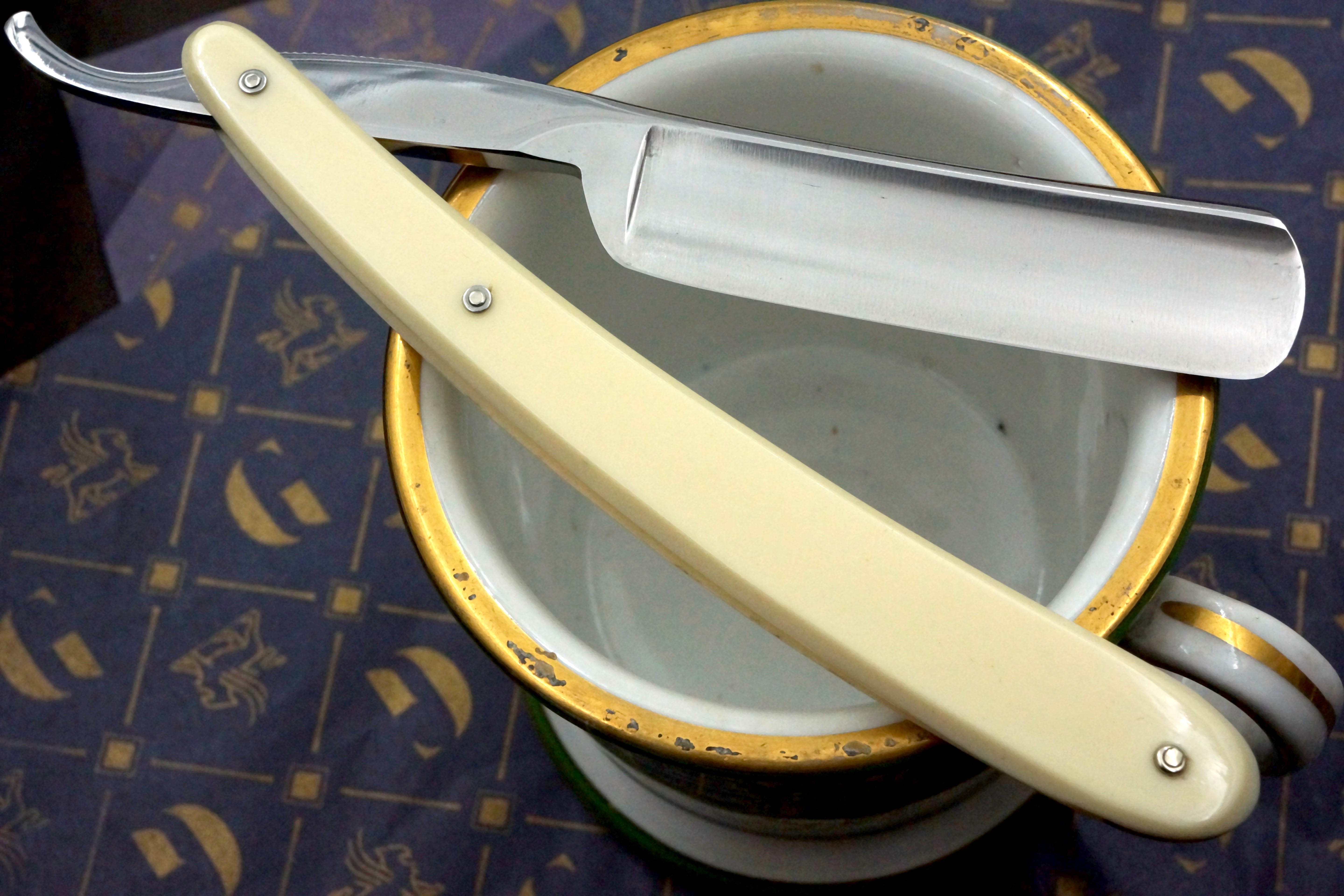 Dorko - Near Pristine 13/16 Full Hollow Shoulderless Blade - Vintage Solingen Straight Razor - Shave Ready