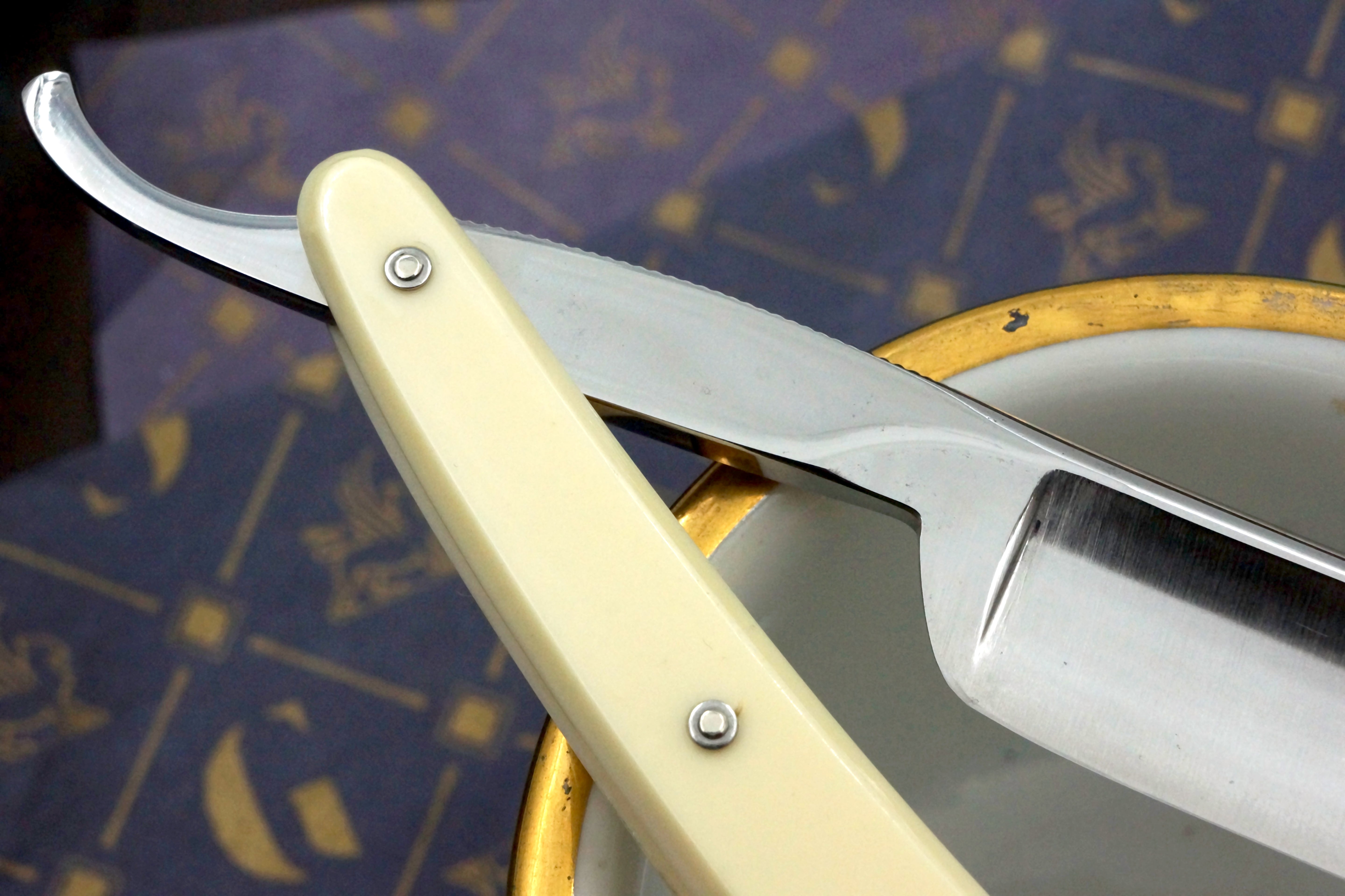 Dorko - Near Pristine 13/16 Full Hollow Shoulderless Blade - Vintage Solingen Straight Razor - Shave Ready