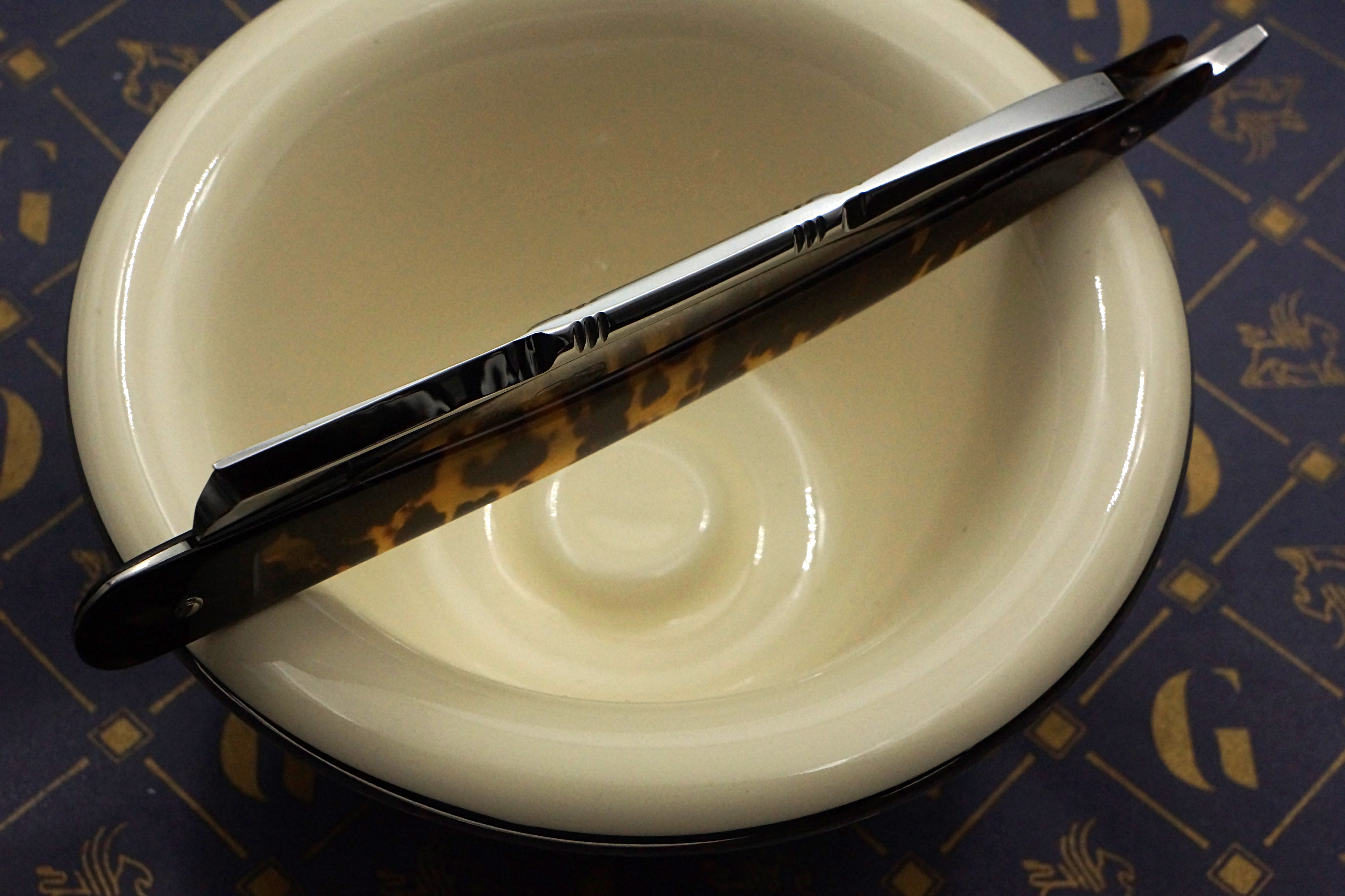 Chas. Clements Fancy Blade - Rare Tortoiseshell Scaled - 11/16 Restored Sheffield Straight Razor - Shave Ready