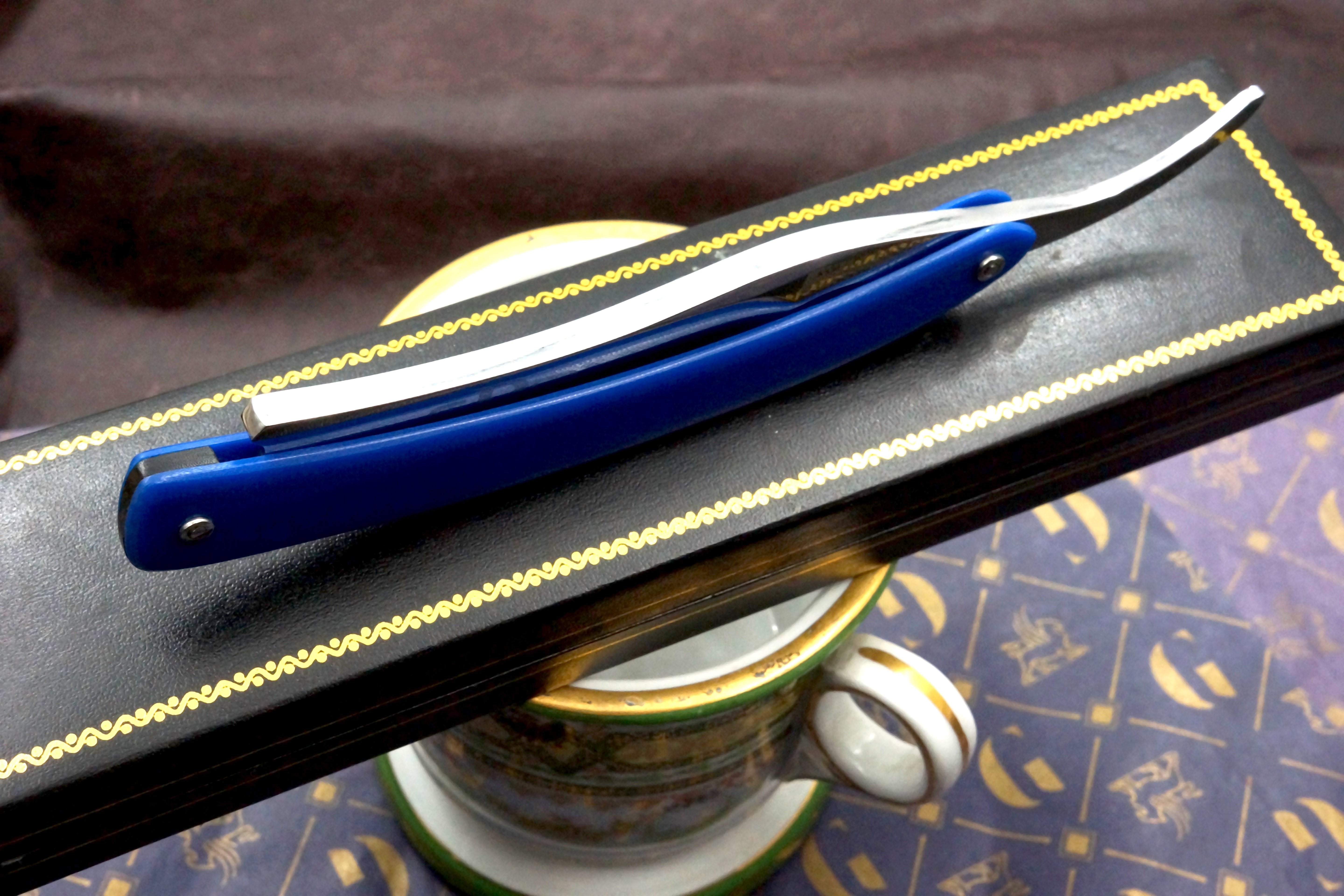 Robert Williams Straight Razor Place Special Edition - 6/8 Custom Straight Razor - Shave Ready