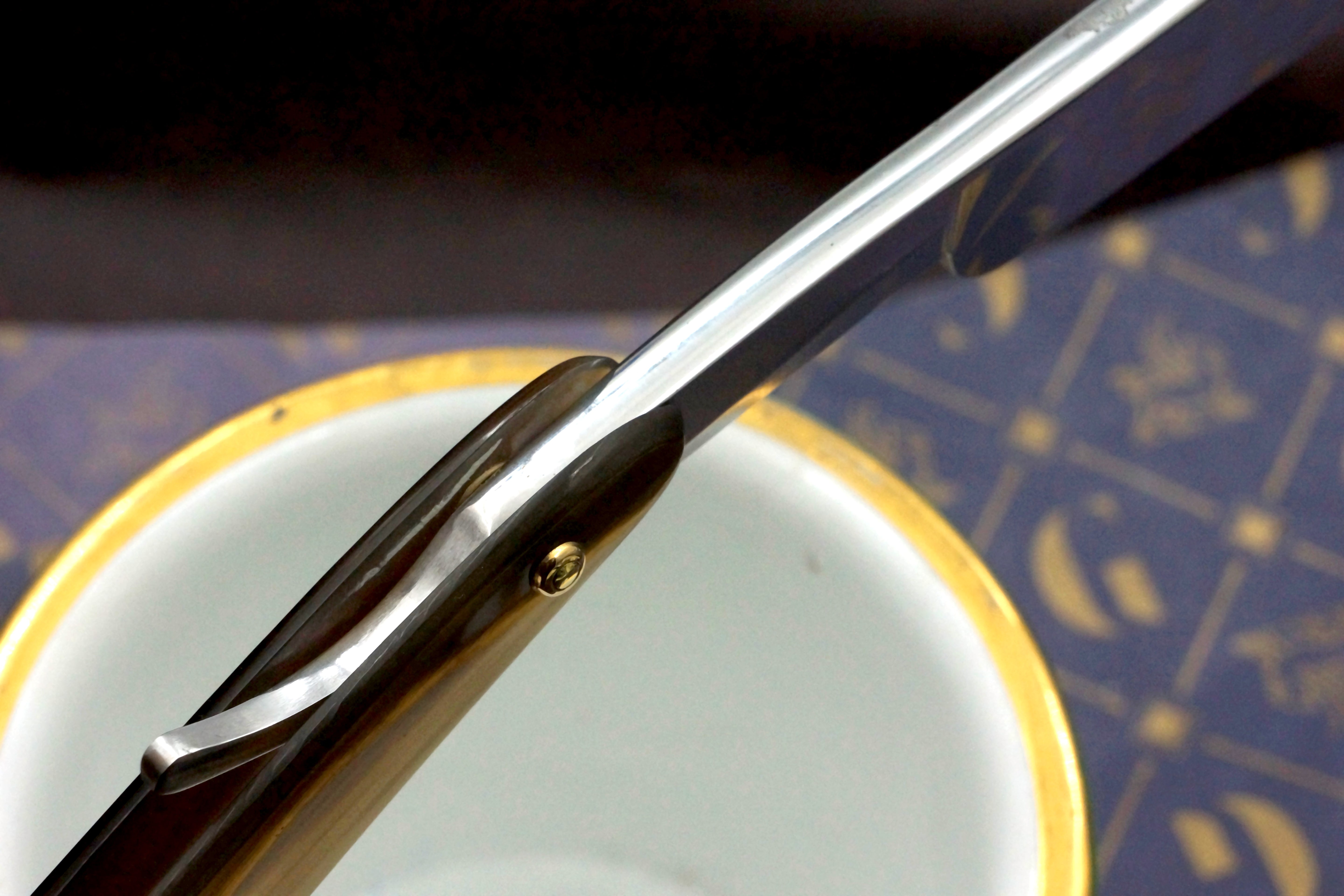 Wade & Butcher "Celebrated Fine India Steel" 13/16 Blade with New Horn Scales Sheffield Straight Razor - Shave Ready