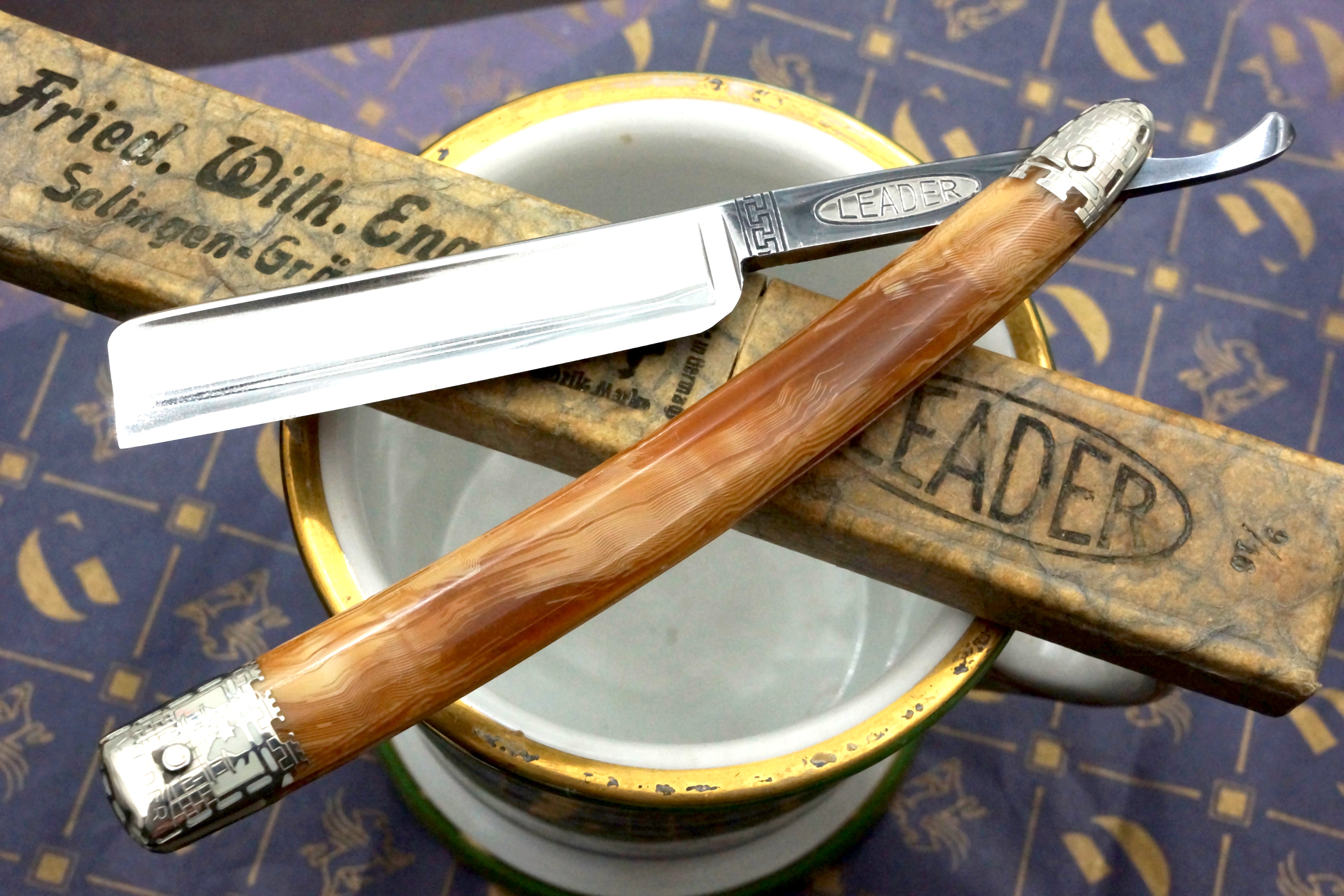 F.W. Engels "Leader" 9/16 - Excellent+ Vintage Solingen Straight Razor - Shave Ready
