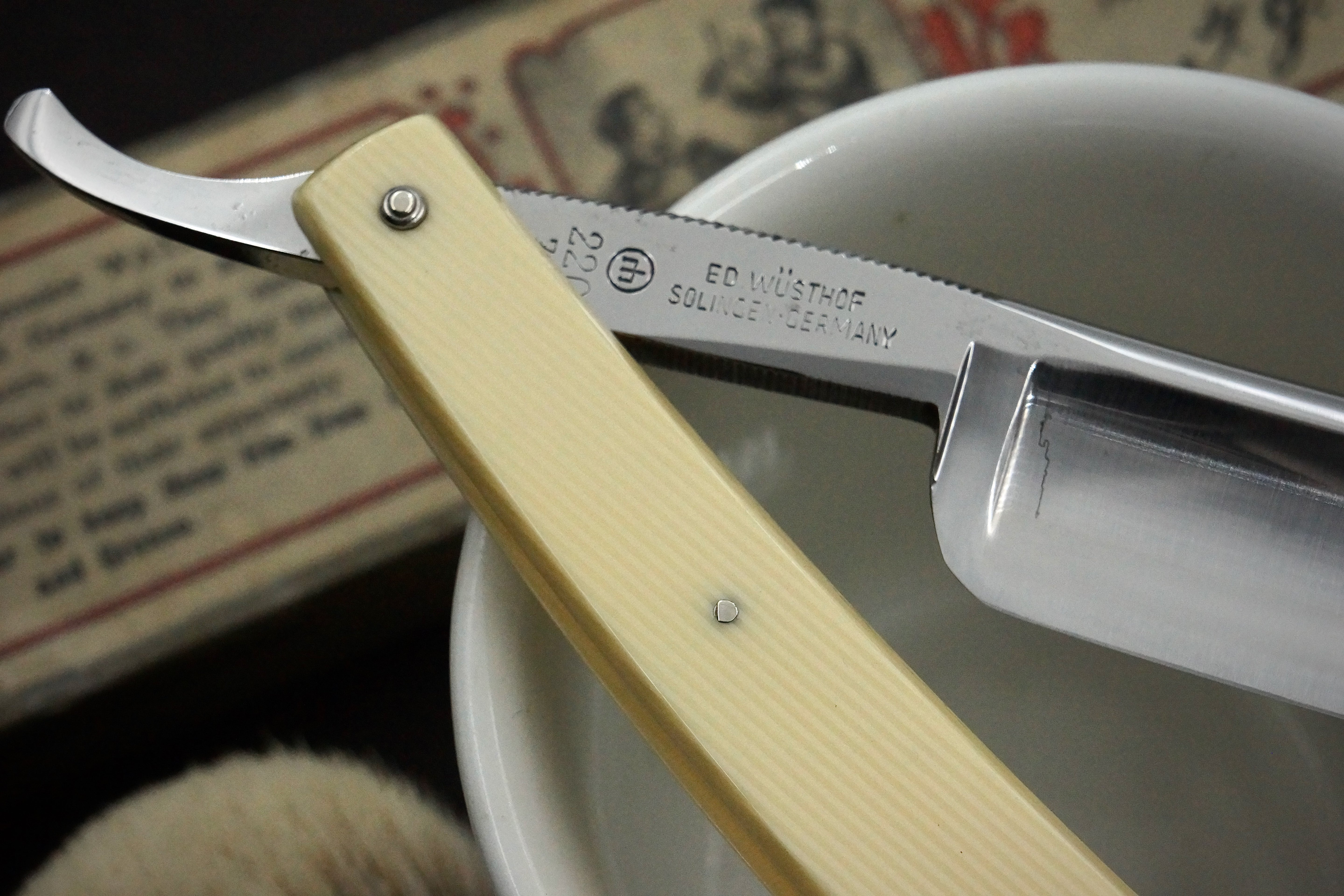 Ed Wusthoff Barber's King - Nearly New 7/8 Full Hollow Blade - Vintage Solingen Straight Razor - Shave Ready