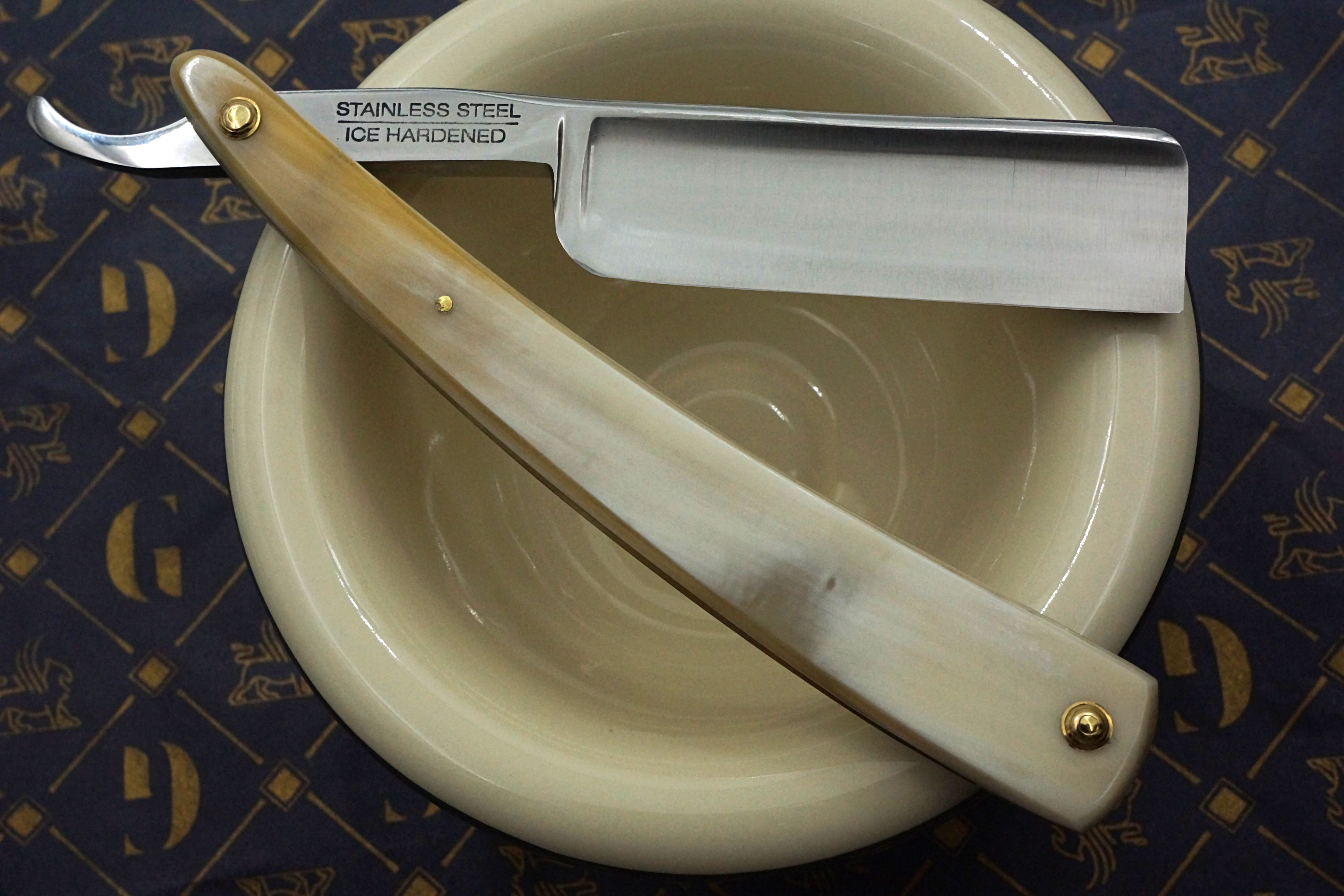 Griffith 8/8 Stainless Steel Full Hollow Blade - Horn Scales Artisan Straight Razor