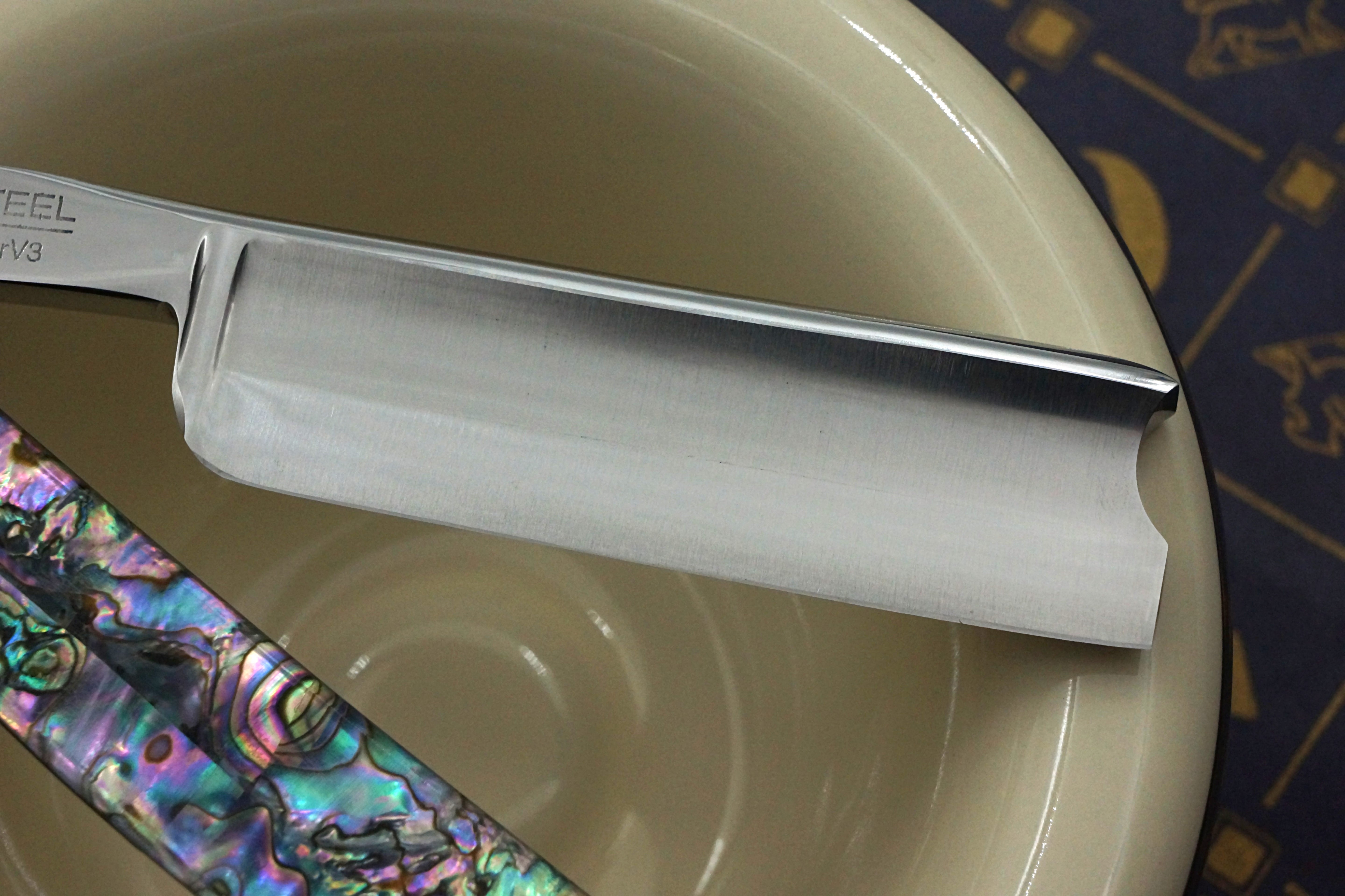 Griffith 13/16 Silver Steel Full Hollow Etched Blade - Abalone Scales Artisan Straight Razor - Shave Ready