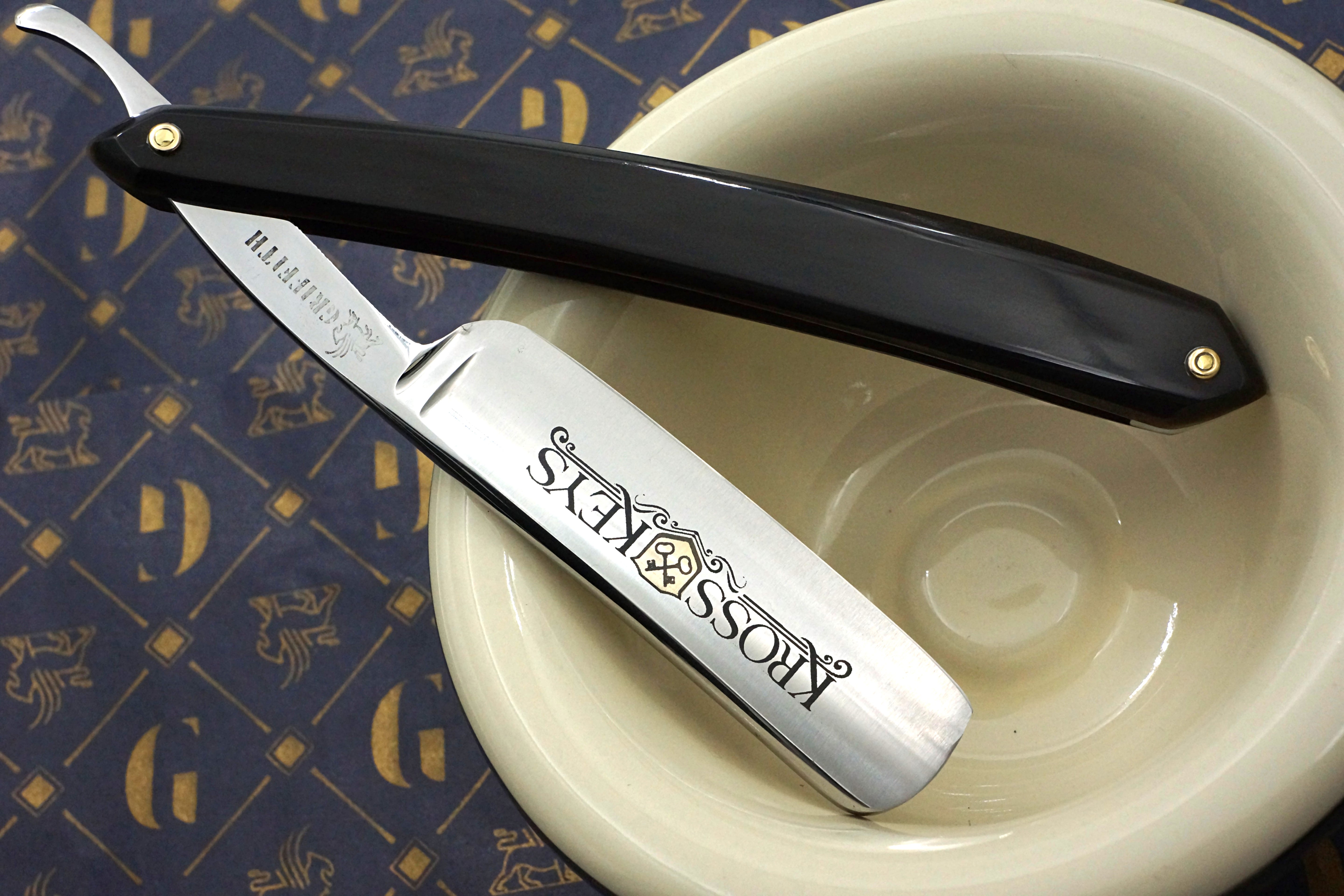 Griffith Krosskeys Sheffield Steel 13/16 Full Hollow Etched Blade - Horn Scales Artisan Straight Razor
