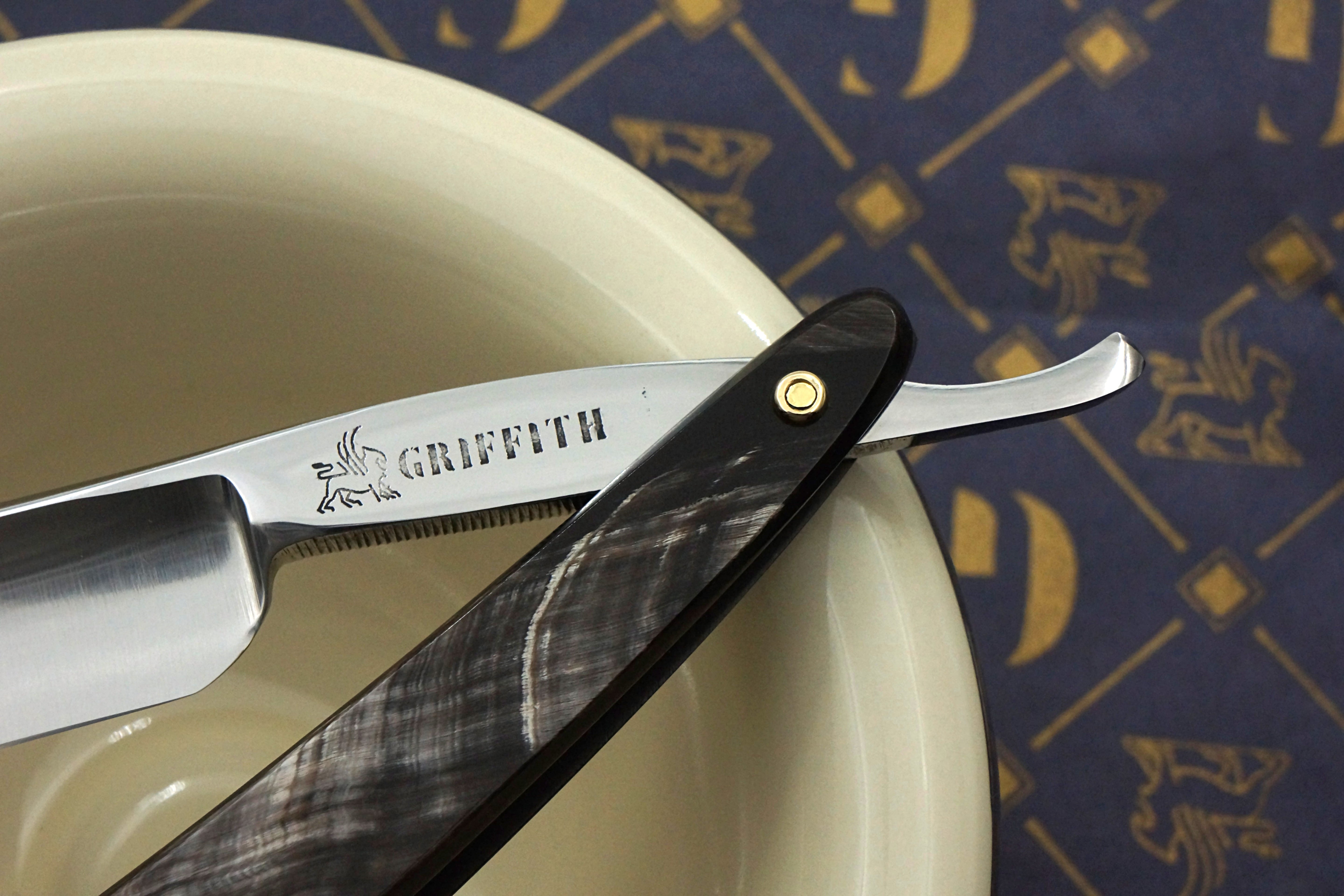 Griffith Krosskeys Sheffield Steel 11/16 Full Hollow Blade - Horn Scales Artisan Straight Razor