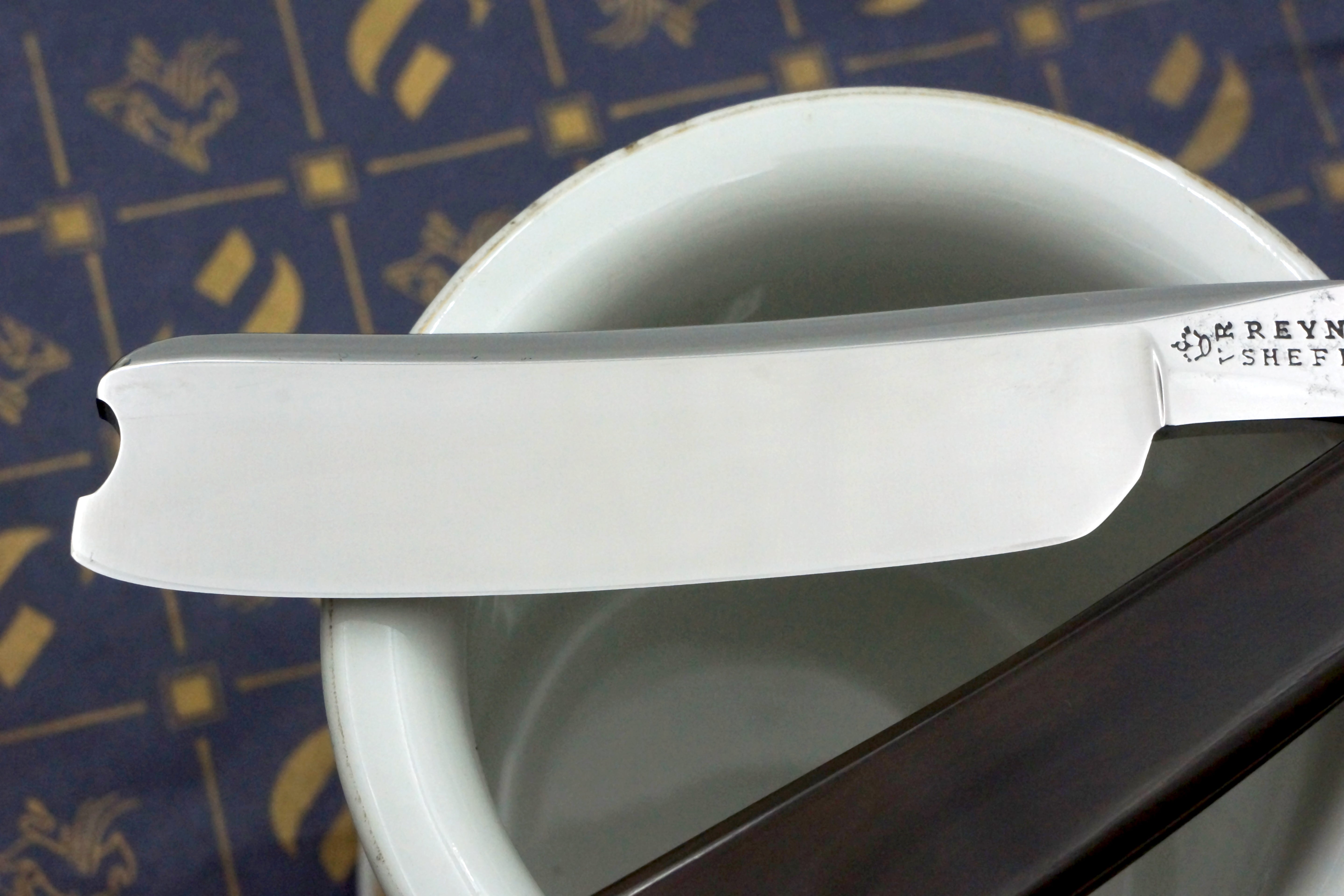 Reynolds VR 13/16 Near Wedge Blade with New Horn Scales - Fully Restored Sheffield Straight Razor - Shave Ready