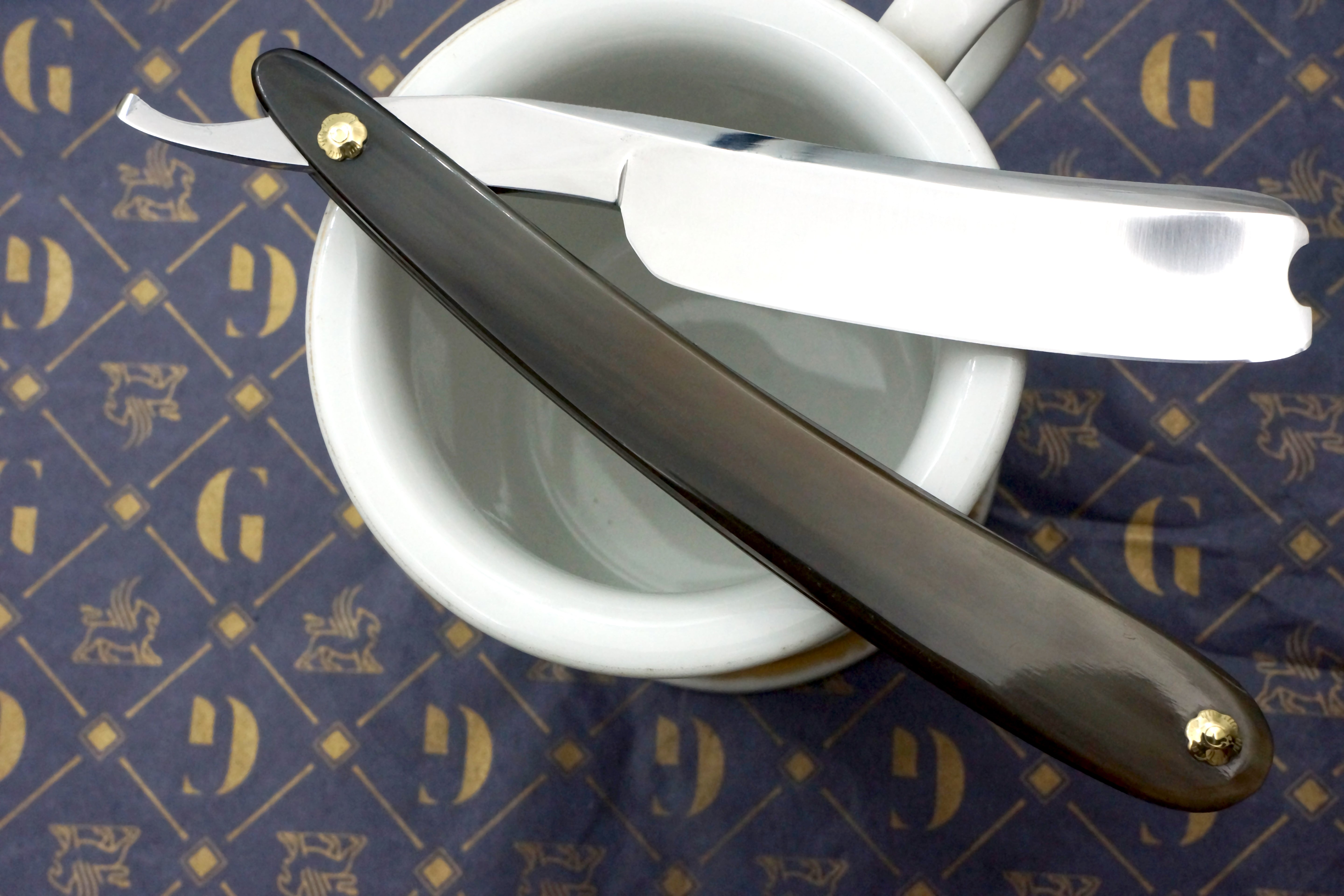 Reynolds VR 13/16 Near Wedge Blade with New Horn Scales - Fully Restored Sheffield Straight Razor - Shave Ready