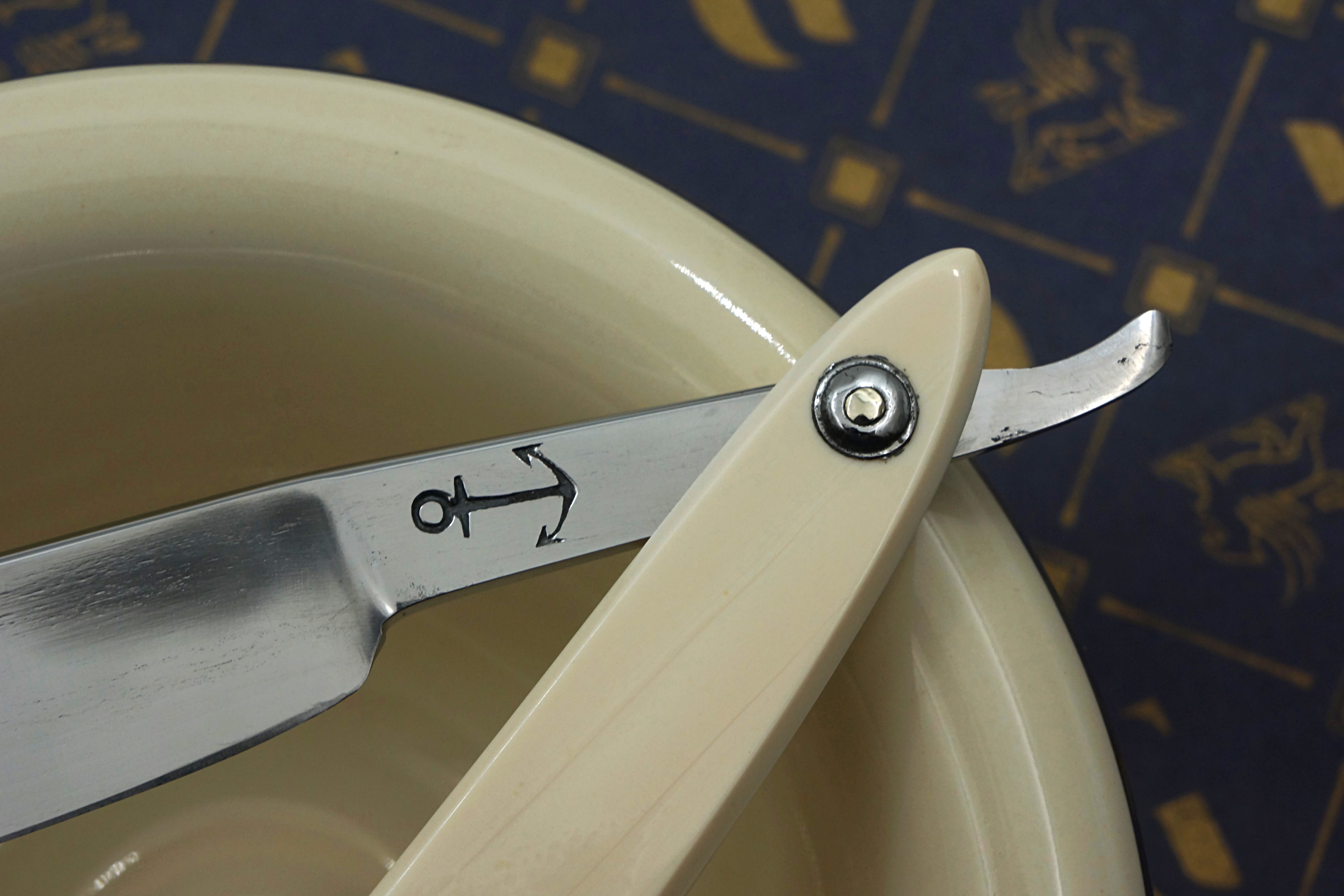 Wade & Butcher? Anchor 11/16 Near Wedge - Stuning & Rare Fully Restored Ivory Scaled Sheffield Straight Razor - Shave Ready