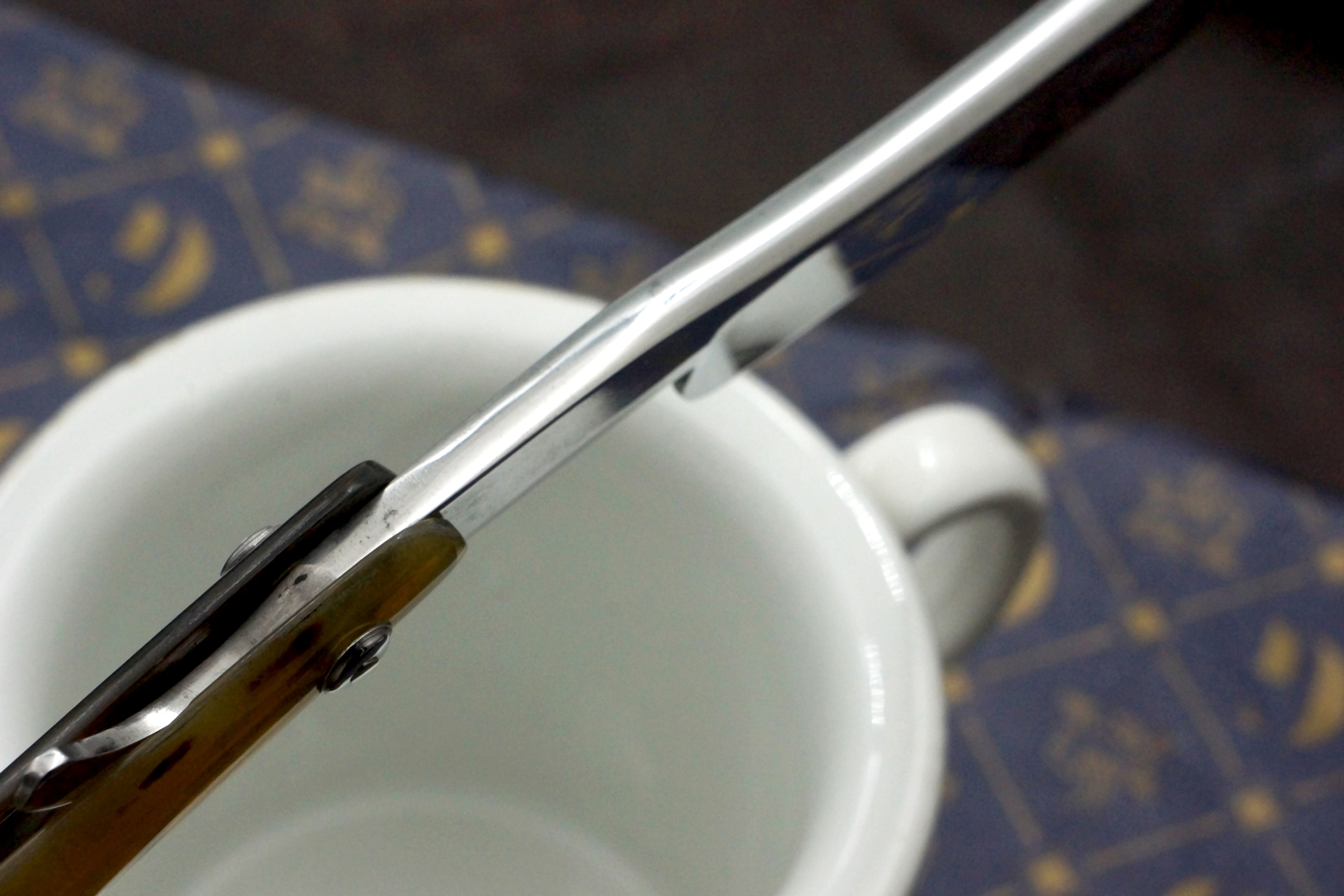 Wade & Butcher 6/8 Near Wedge Blade with Fancy Original Scales Sheffield Straight Razor - Shave Ready