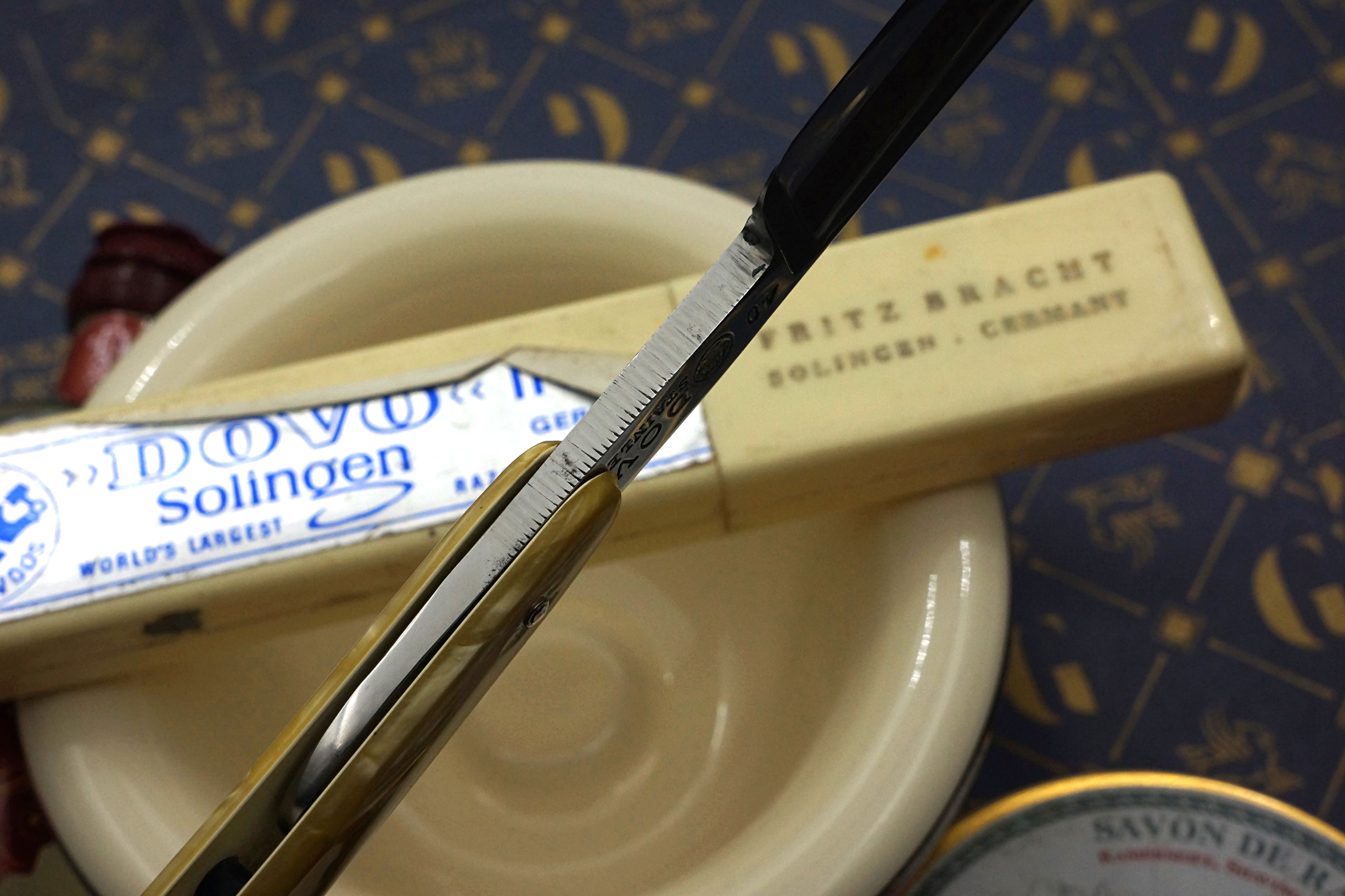 Fritz Bracht Dovo Inox No.40 13/16 Blade Cracked Ice Scales - Excellent++ Vintage Solingen Straight Razor - Shave Ready