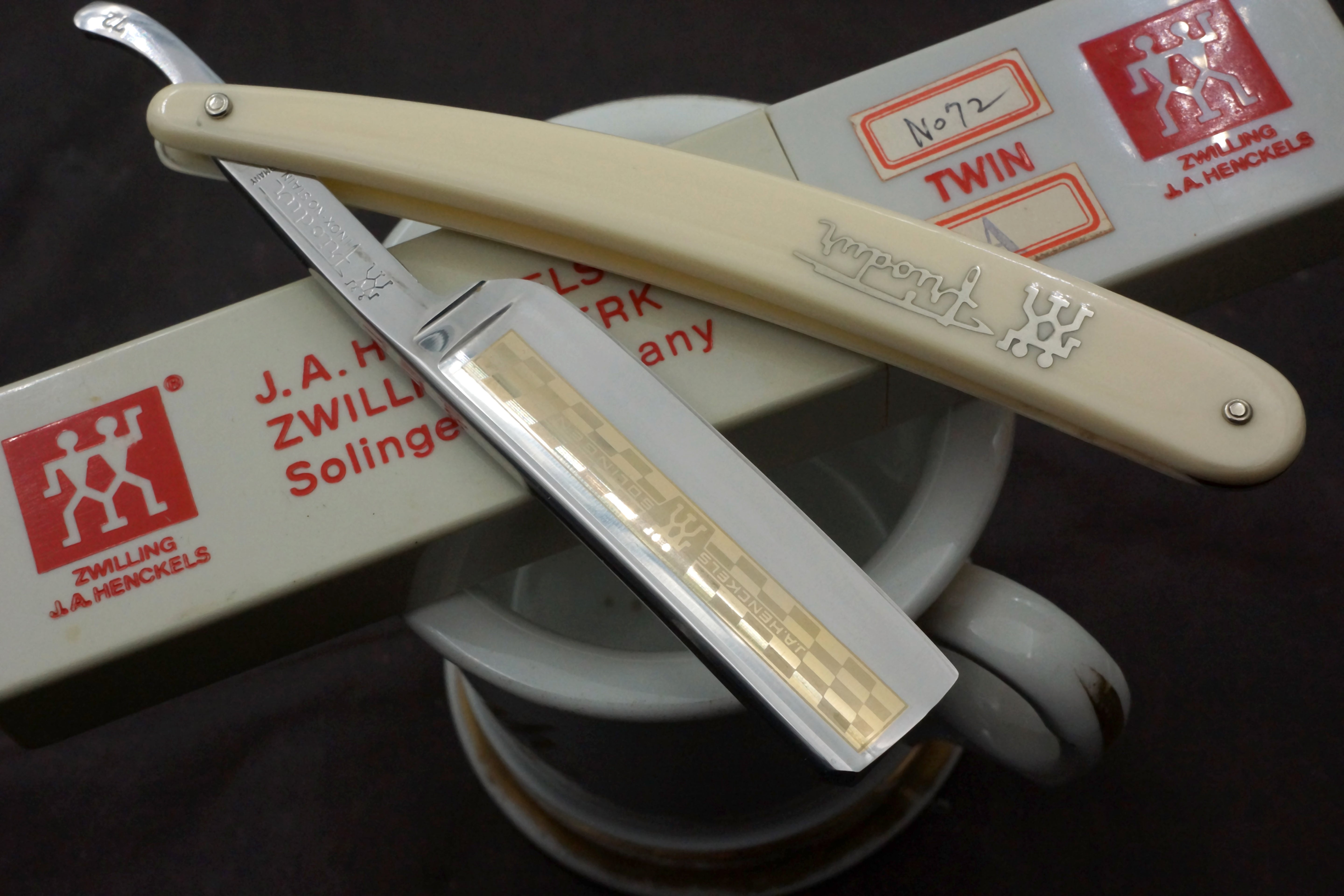 Henckels Friodur 6/8 No. 72 - Excellent Stainless Steel Etched Full Hollow - Solingen Straight Razor - Shave Ready