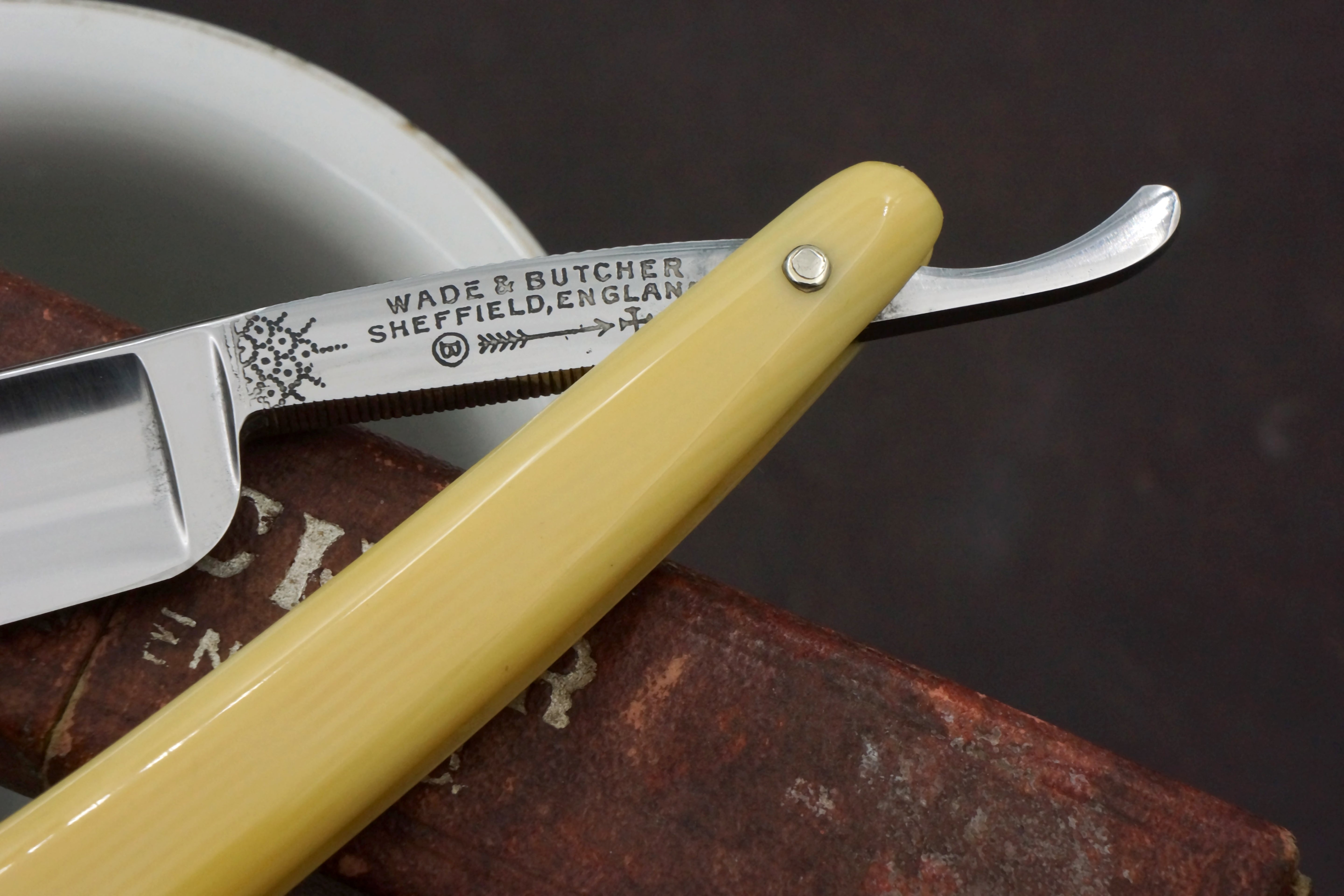 Wade & Butcher Near Mint 11/16 with Celluloid Scales Sheffield Straight Razor - Shave Ready