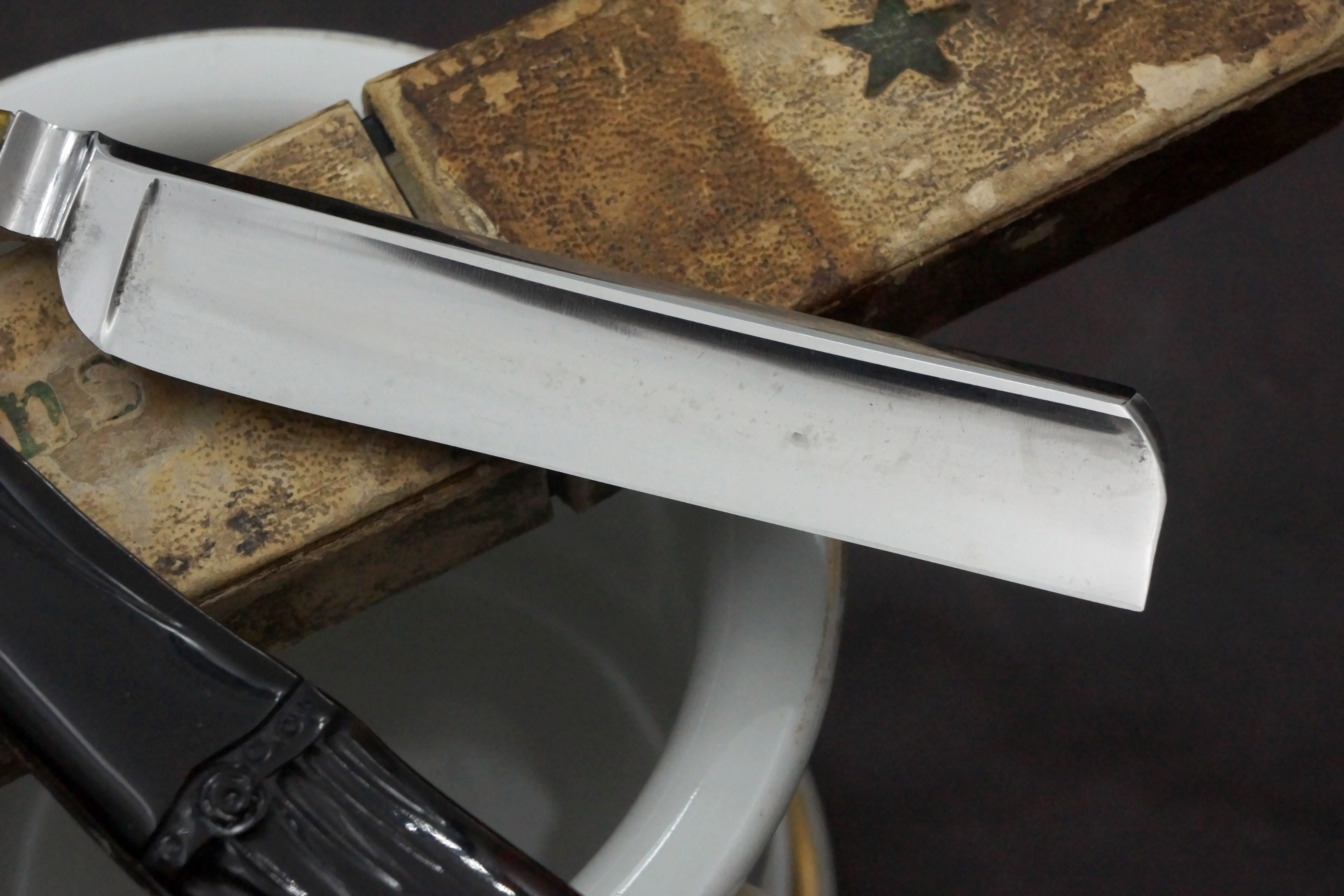 Case Bros. - 5/8 Fancy Clad Tang Scarce American Straight Razor - Shave Ready