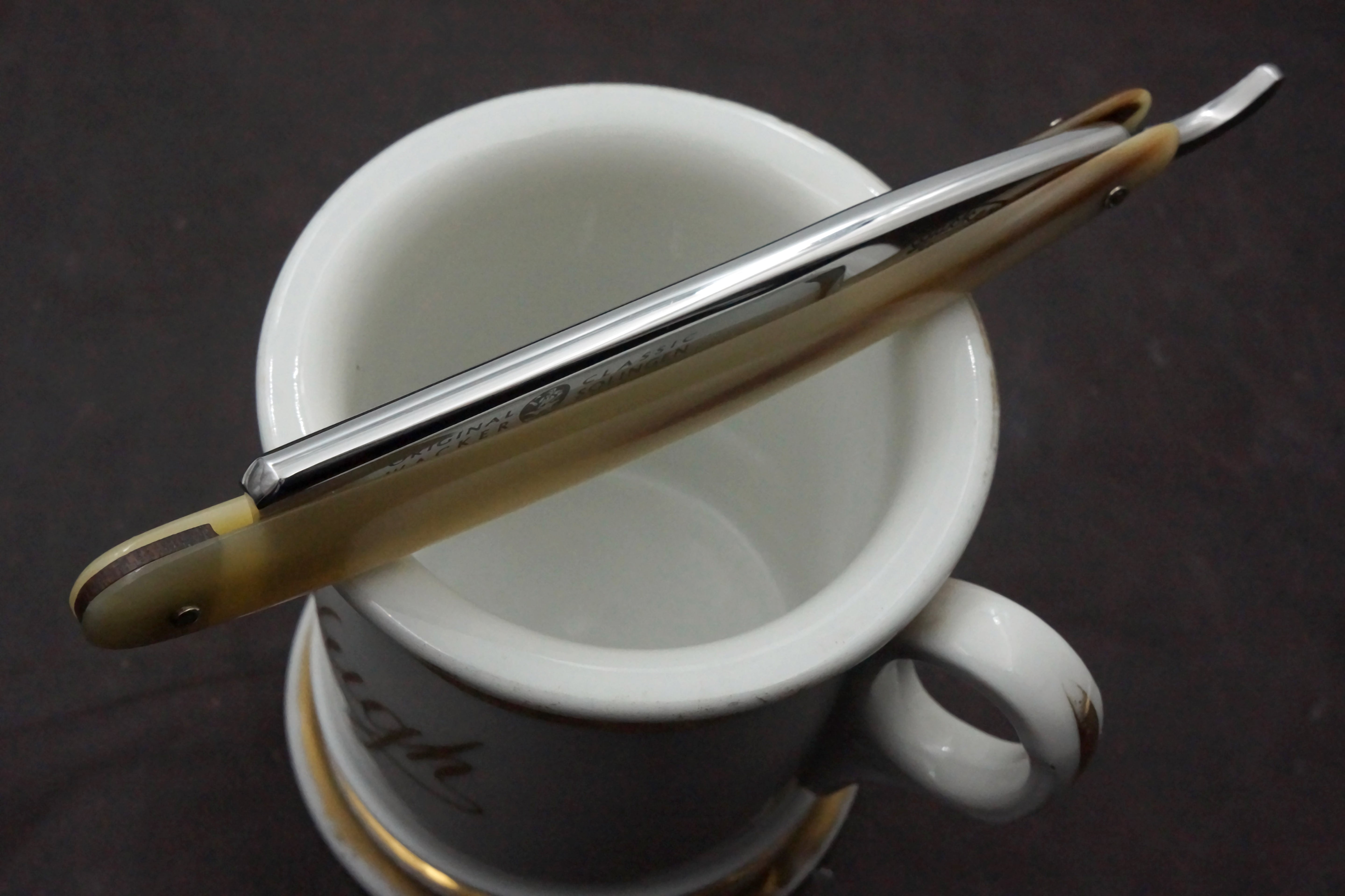 Wacker Stosser 6/8 Quarter Hollow - Horn Scales Preowned Solingen Straight Razor - Shave Ready