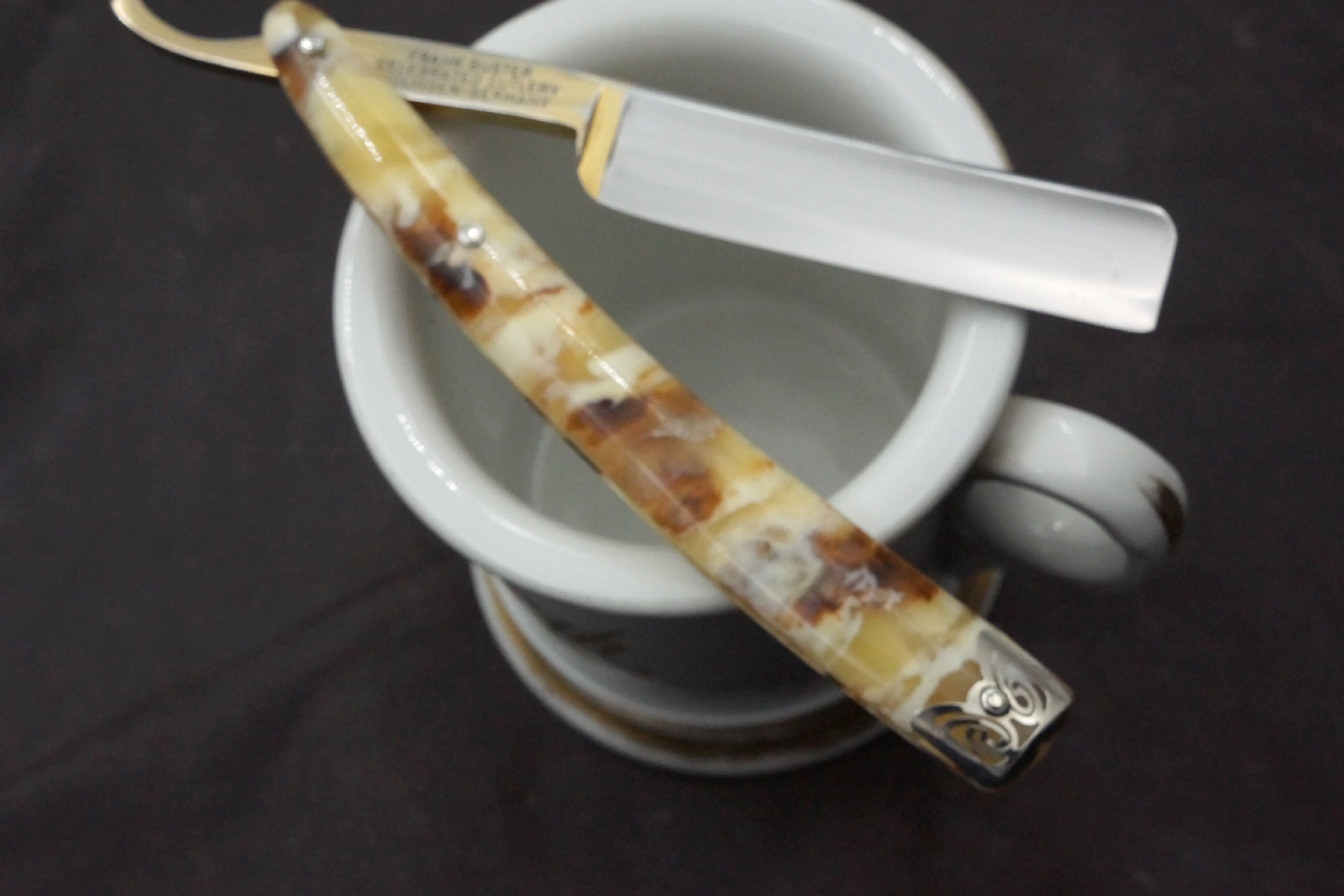 Frank Buster Fightin' Rooster - Excellent Fancy 11/16 Blade - Vintage Solingen Straight Razor - Shave Ready