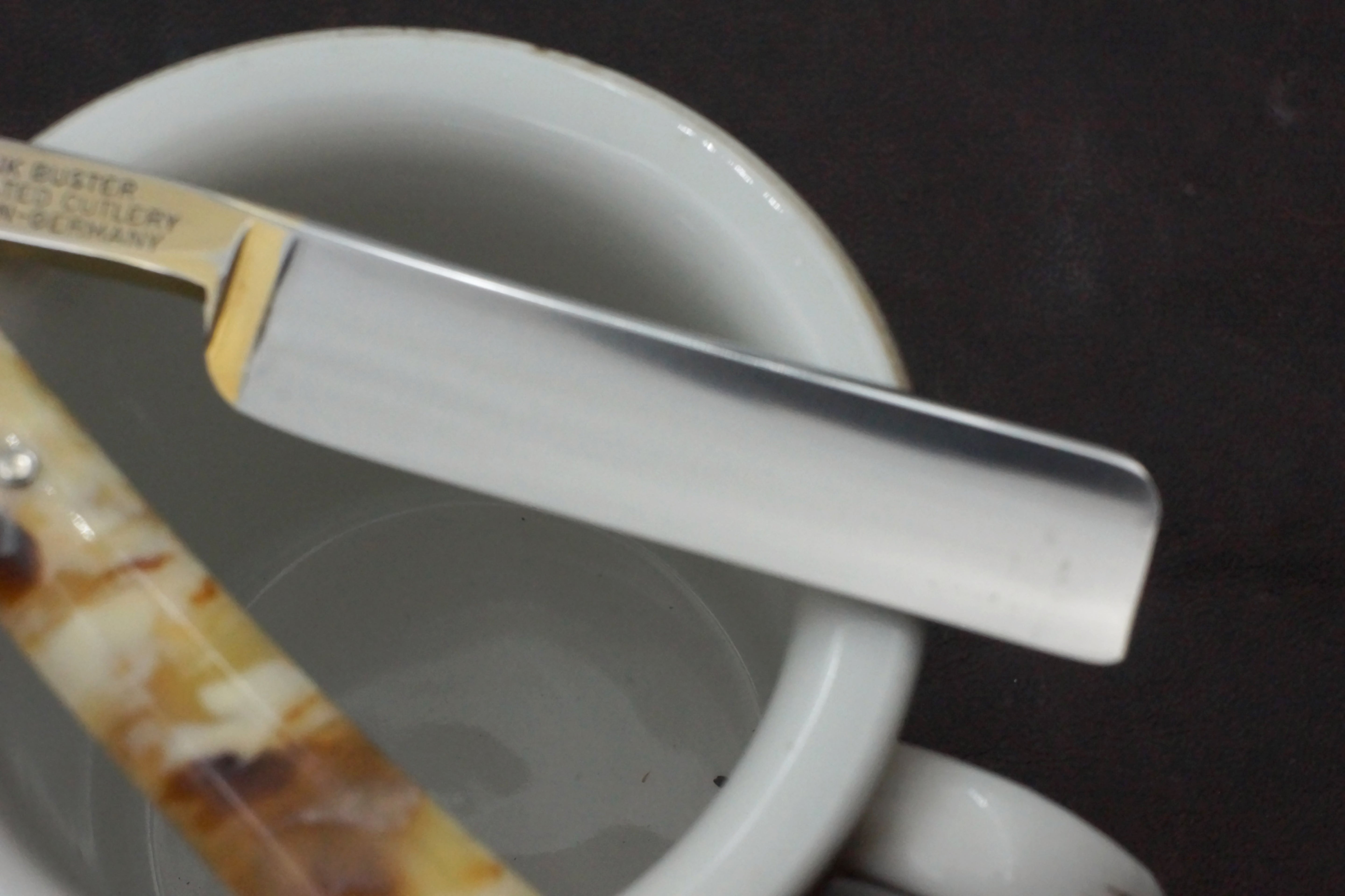 Frank Buster Fightin' Rooster - Excellent Fancy 11/16 Blade - Vintage Solingen Straight Razor - Shave Ready