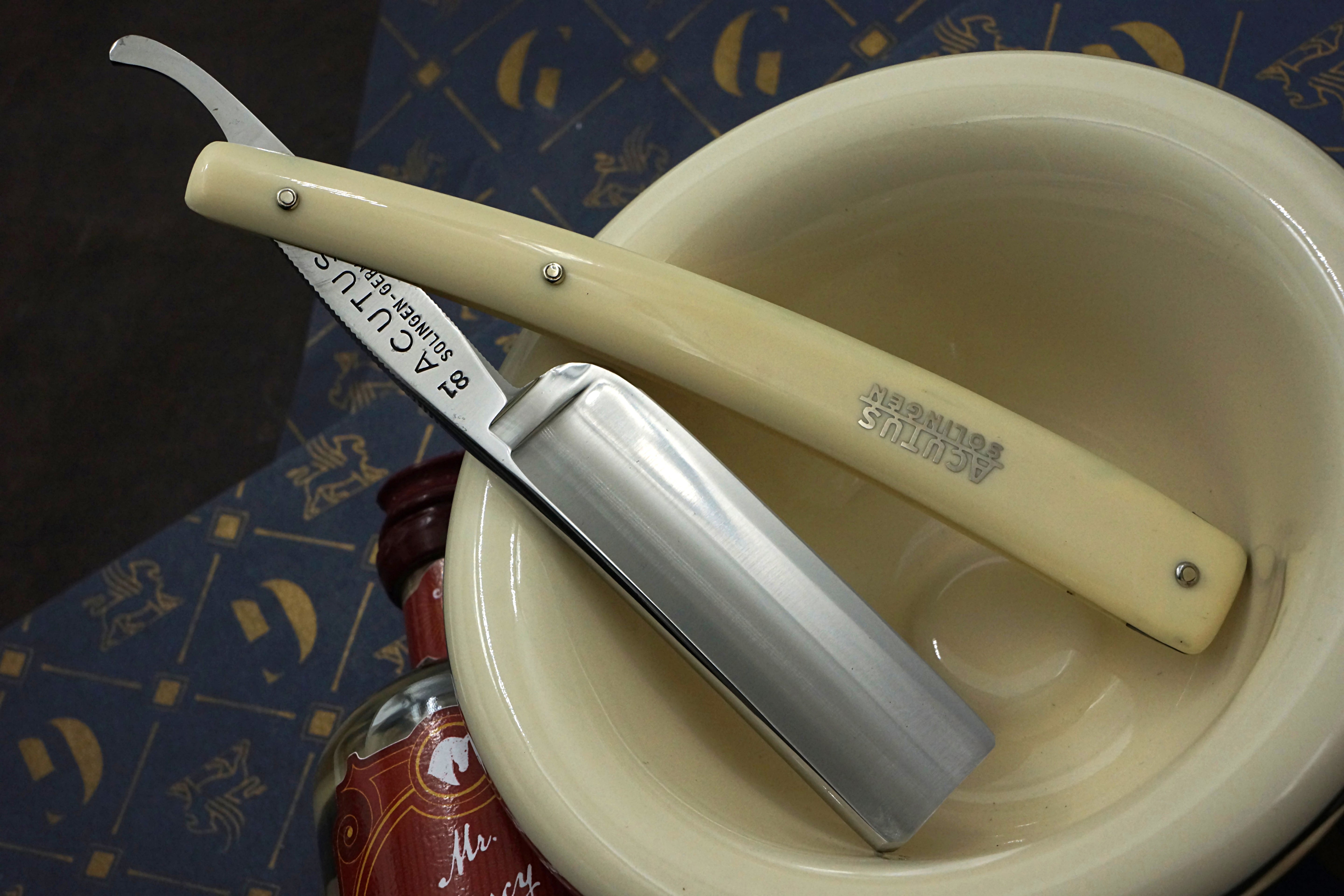 Acutus No. 81 - Kayser Ellison Silver Steel 13/16 Near Mint Full Hollow - Solingen Straight Razor - Shave Ready