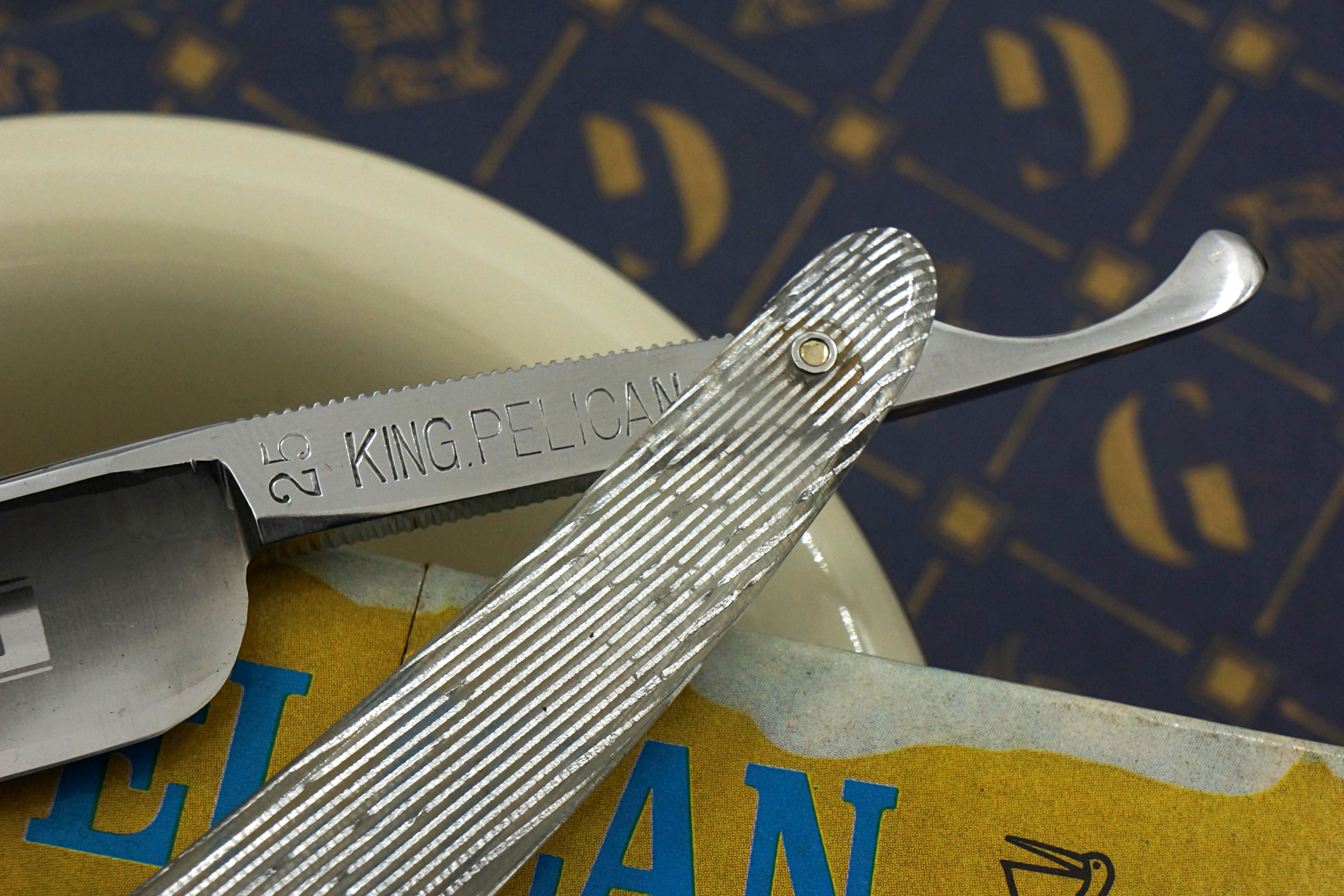 King Pelican No. 25 - 6/8 Full Holow Very Fancy Vintage Japanese Straight Razor - Shave Ready