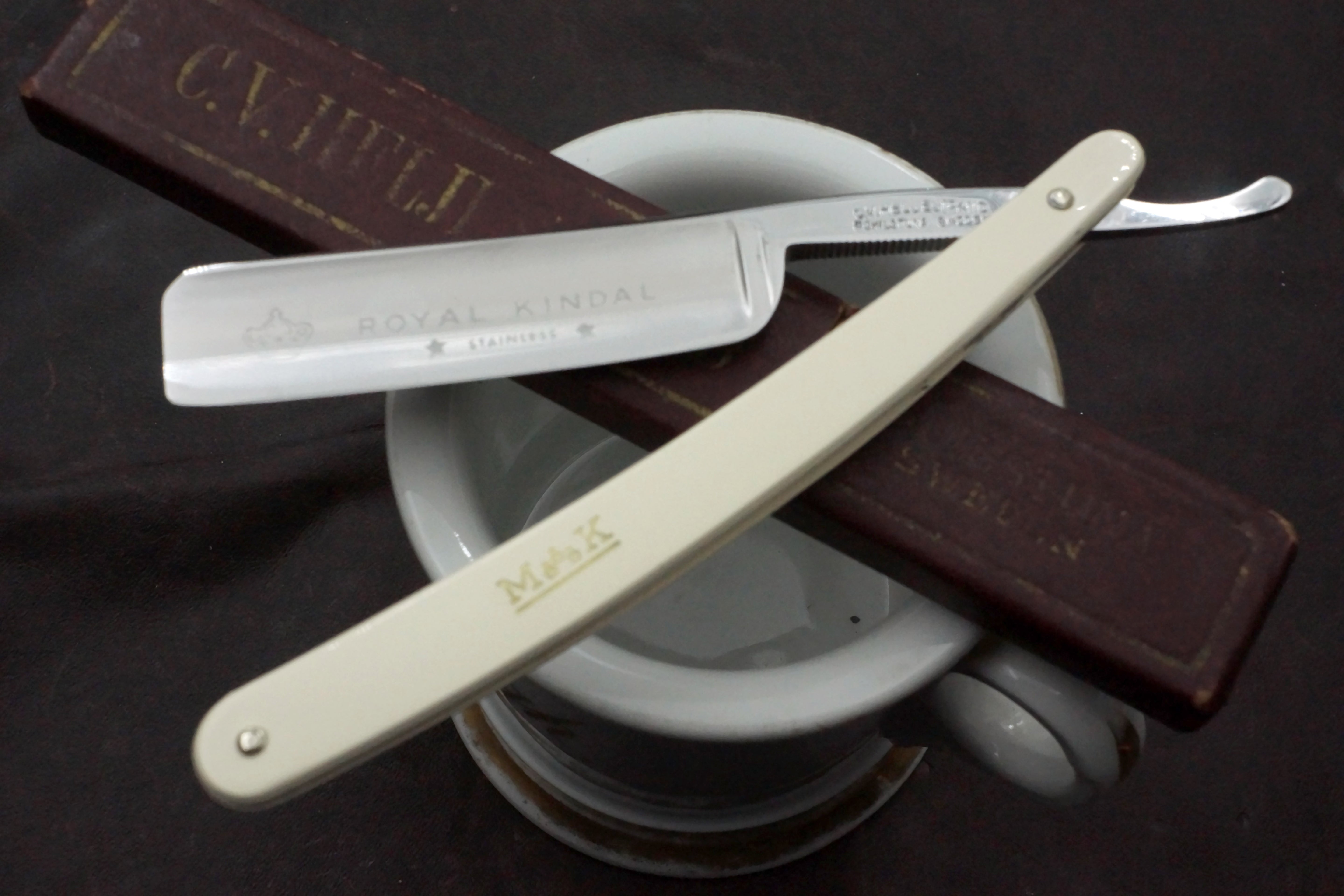 C.V. Heljestrand Royal Kindal 6/8 Excellent Stainless Steel Swedish Straight Razor - Shave Ready