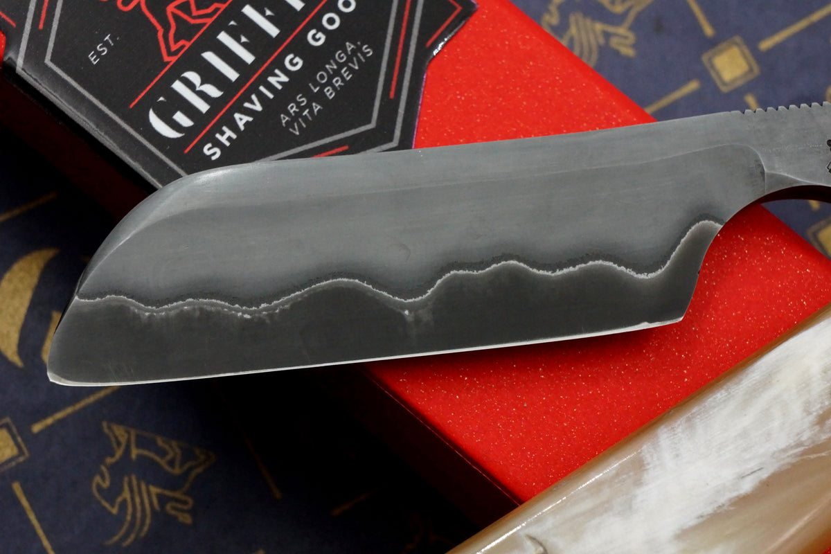 Griffith 15/16 Blue Steel & Stainless San Mai Quarter Hollow - Horn Scales Artisan Straight Razor