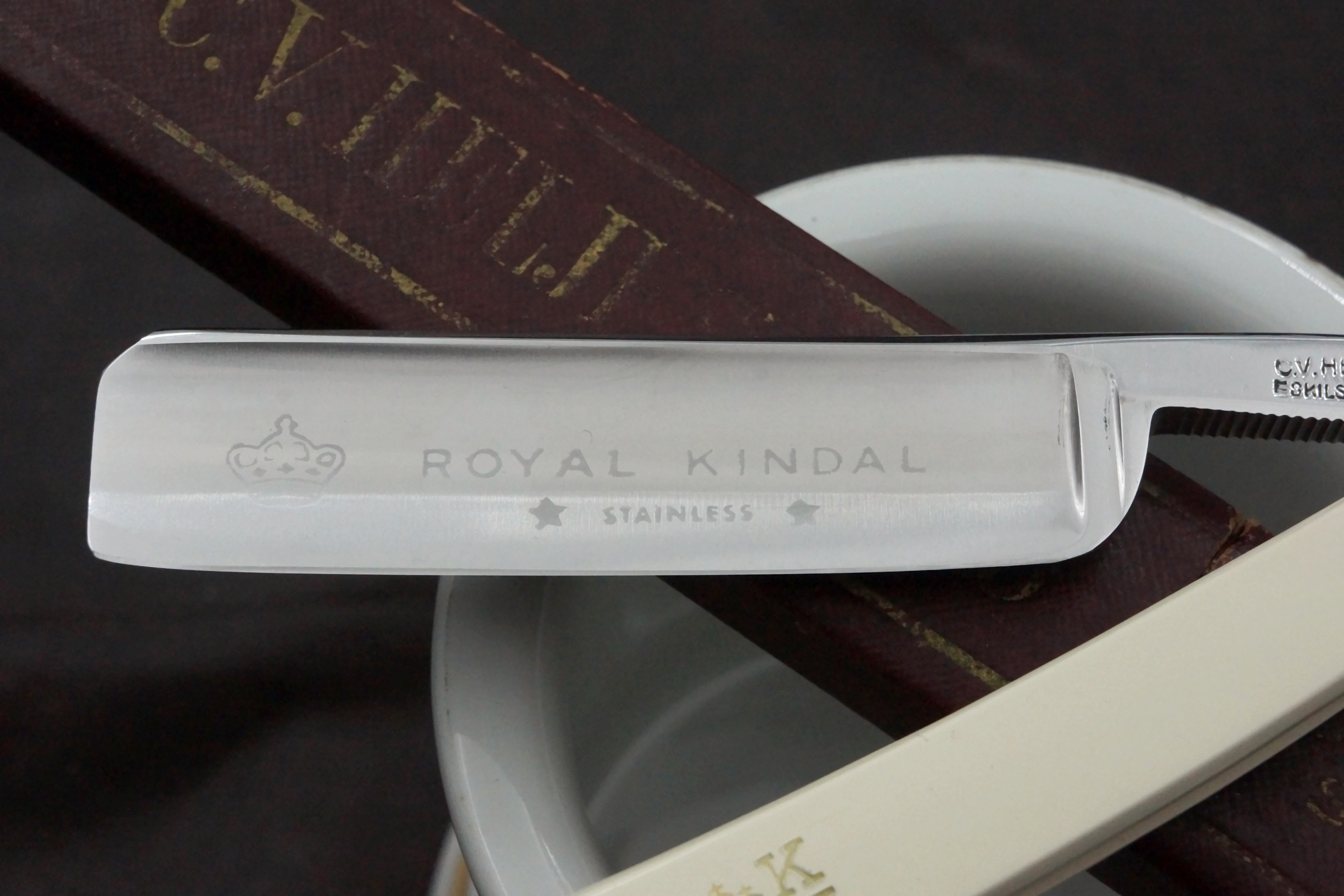 C.V. Heljestrand Royal Kindal 6/8 Excellent Stainless Steel Swedish Straight Razor - Shave Ready