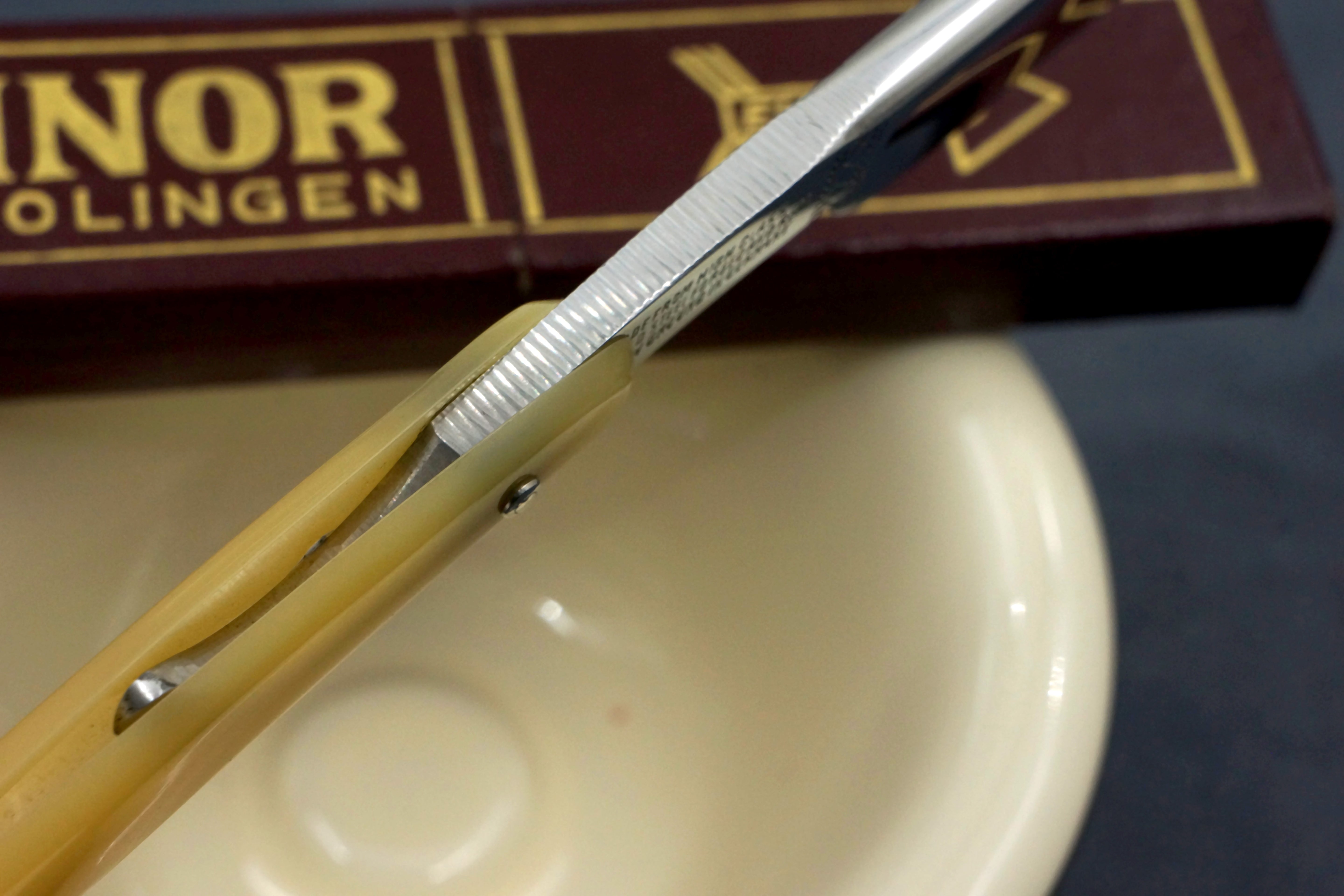 El Pinor 67 - NOS 7/8 Full Hollow Blade - Vintage Solingen Straight Razor - Shave Ready