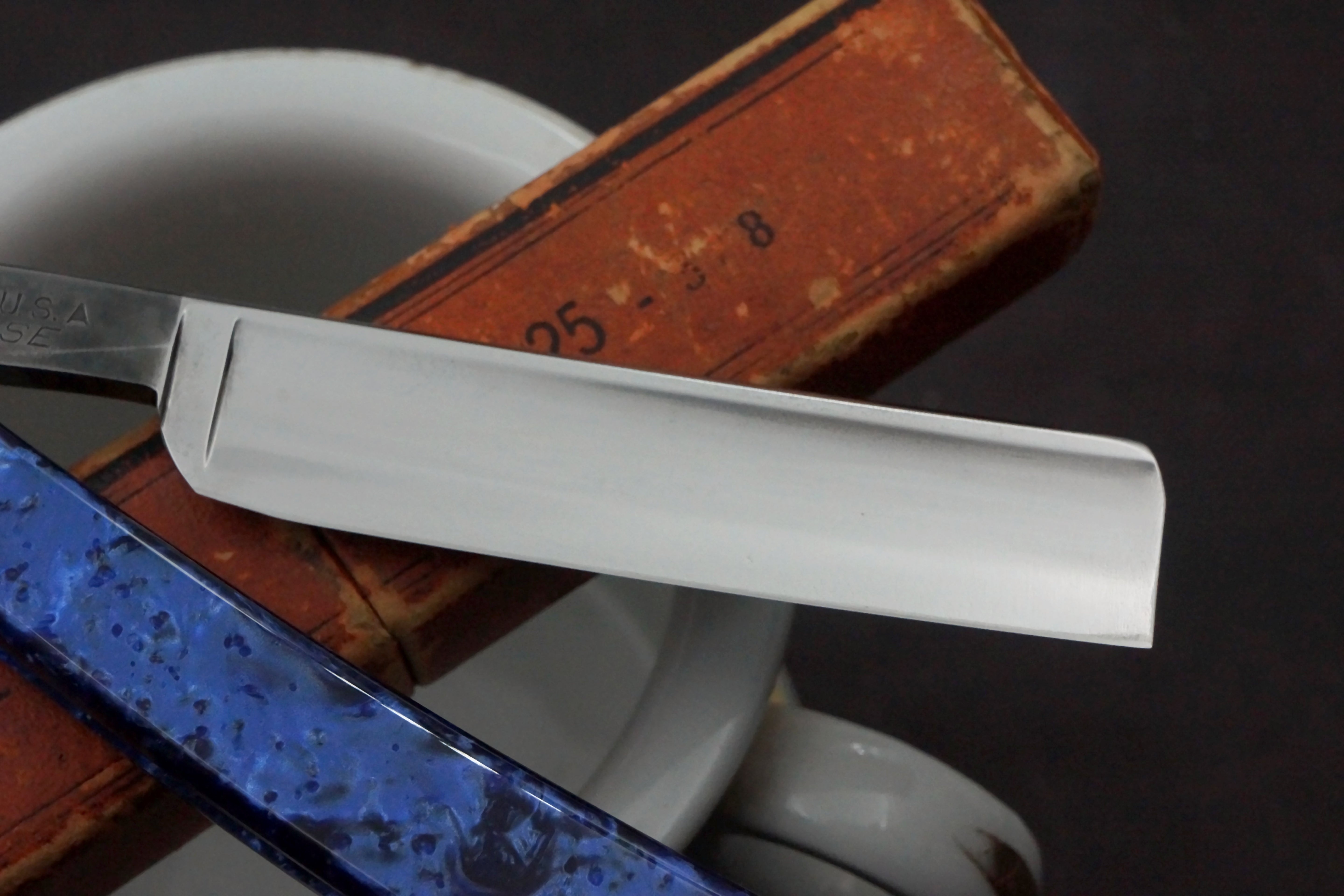 CASE "Temperite" Excellent Restored -11/16 Full Hollow Custom Scales American Vintage Straight Razor - Shave Ready