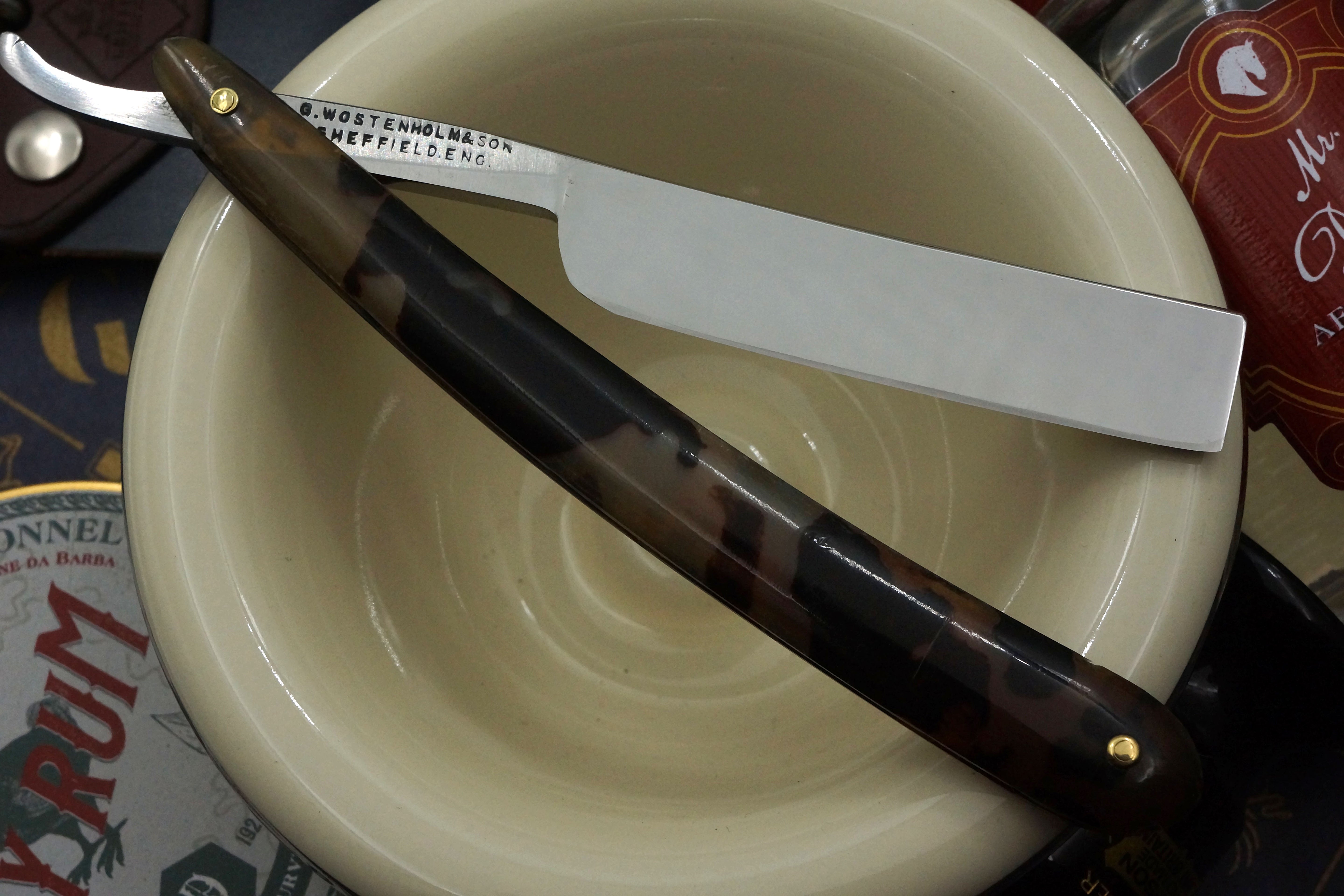 George Wostenholm & Sons - 5/8 Etched Vintage Sheffield Straight Razor - Shave Ready