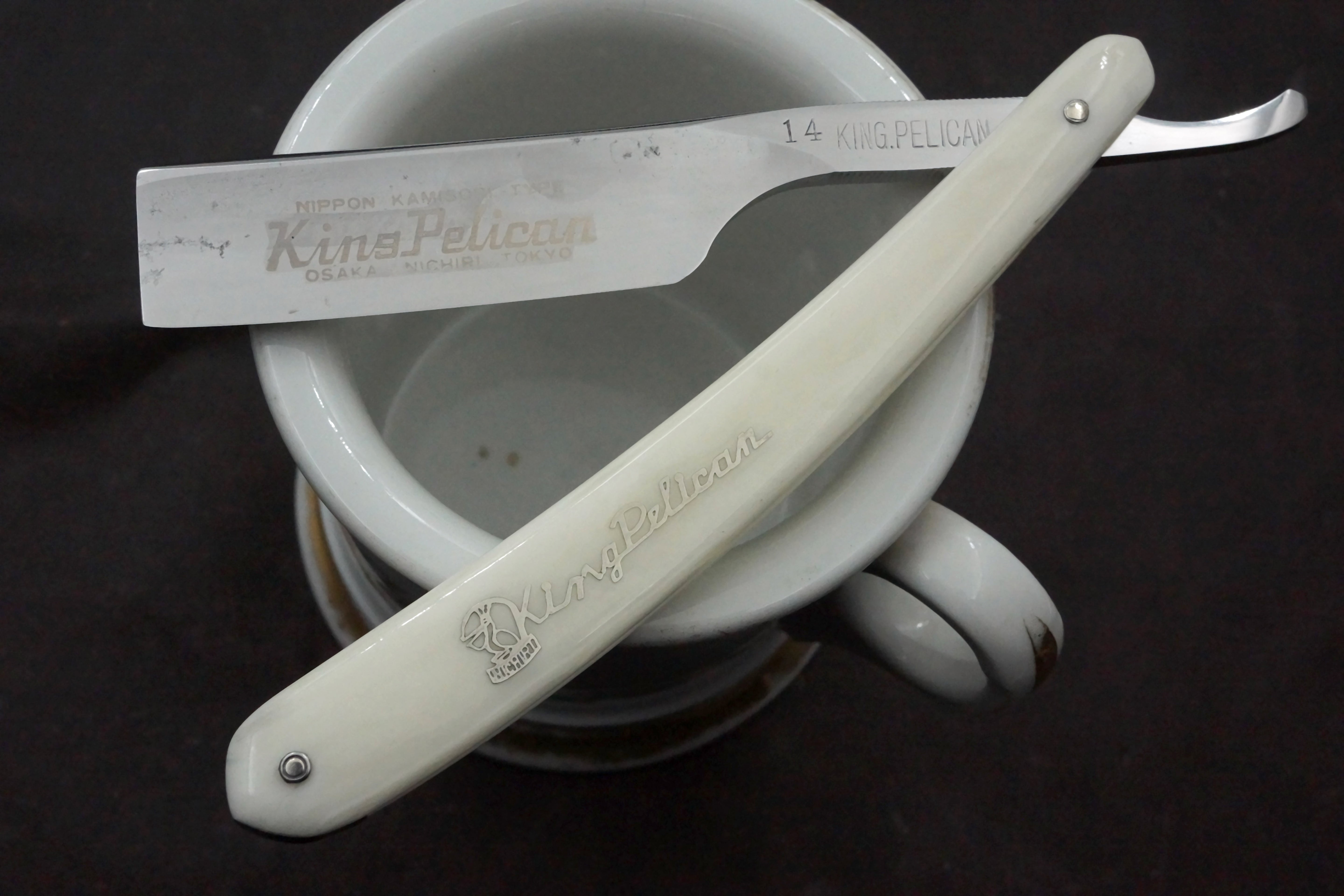 King Pelican No. 14 - 6/8 Near Wedge Vintage Japanese Straight Razor - Shave Ready
