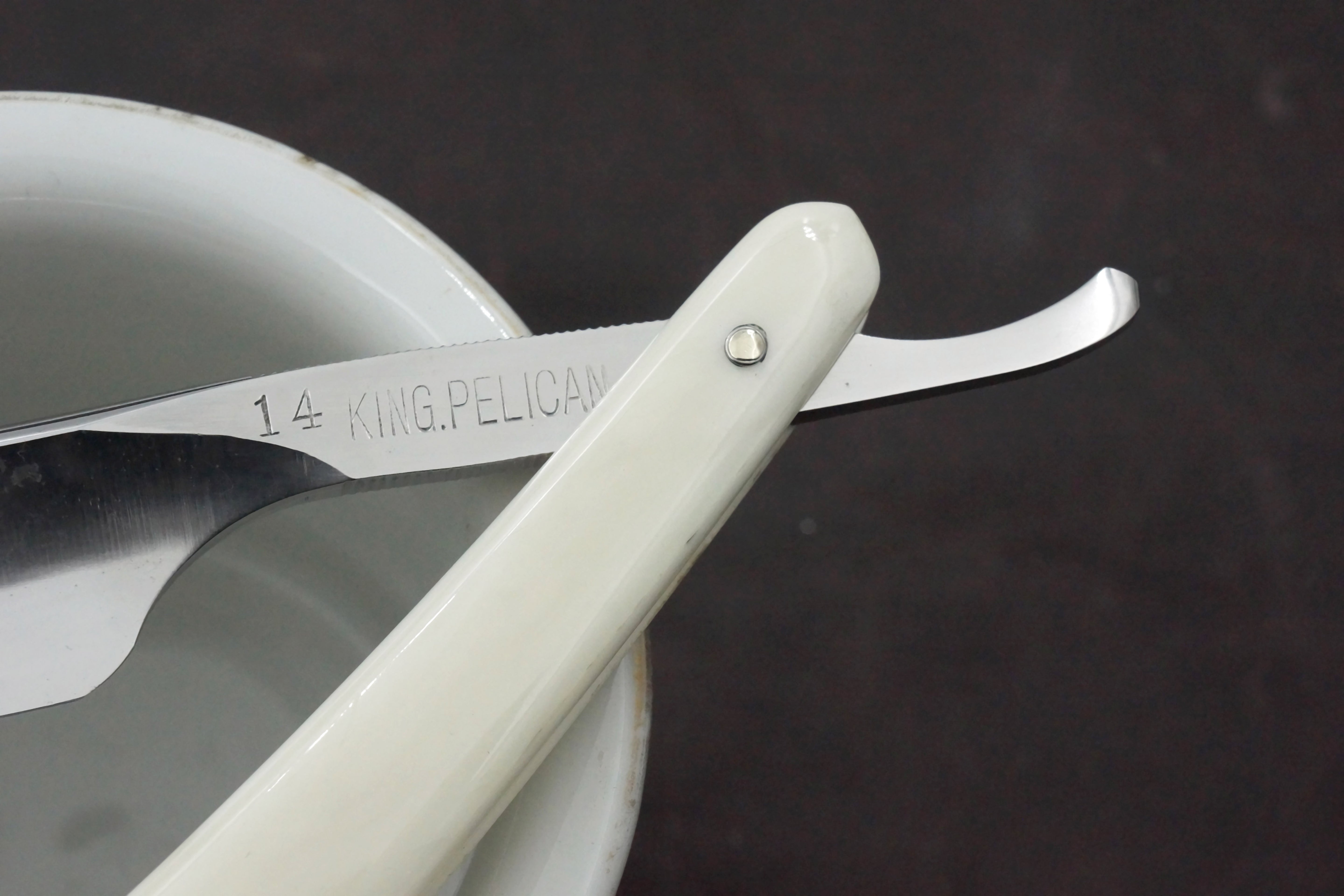 King Pelican No. 14 - 6/8 Near Wedge Vintage Japanese Straight Razor - Shave Ready