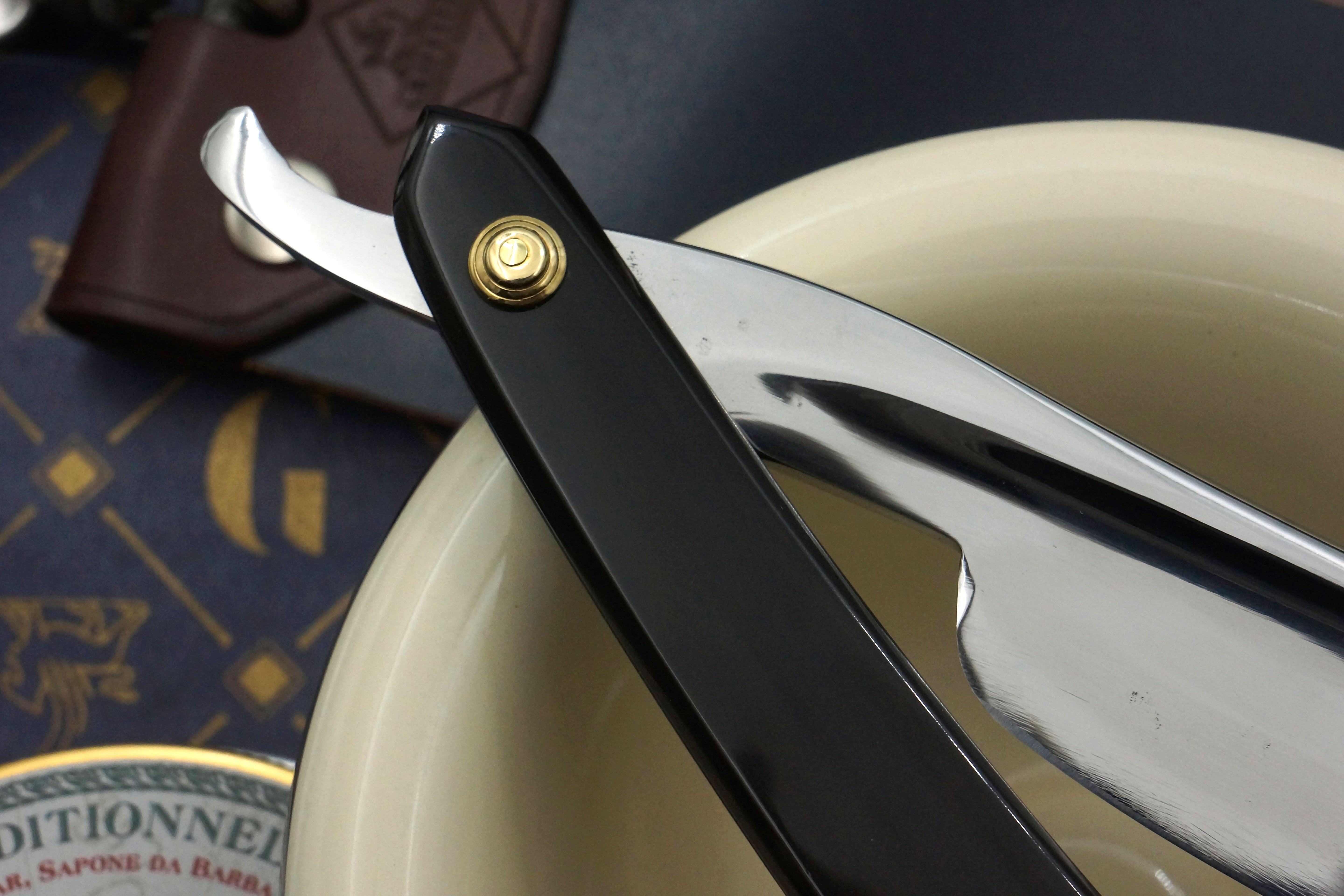 Wade & Butcher „Für den Gebrauch beim Friseur“, 1 Zoll breite Klinge – Uncommon Rattler, vollständig restauriertes Rasiermesser mit Sonderanfertigungen – bereit zur Rasur