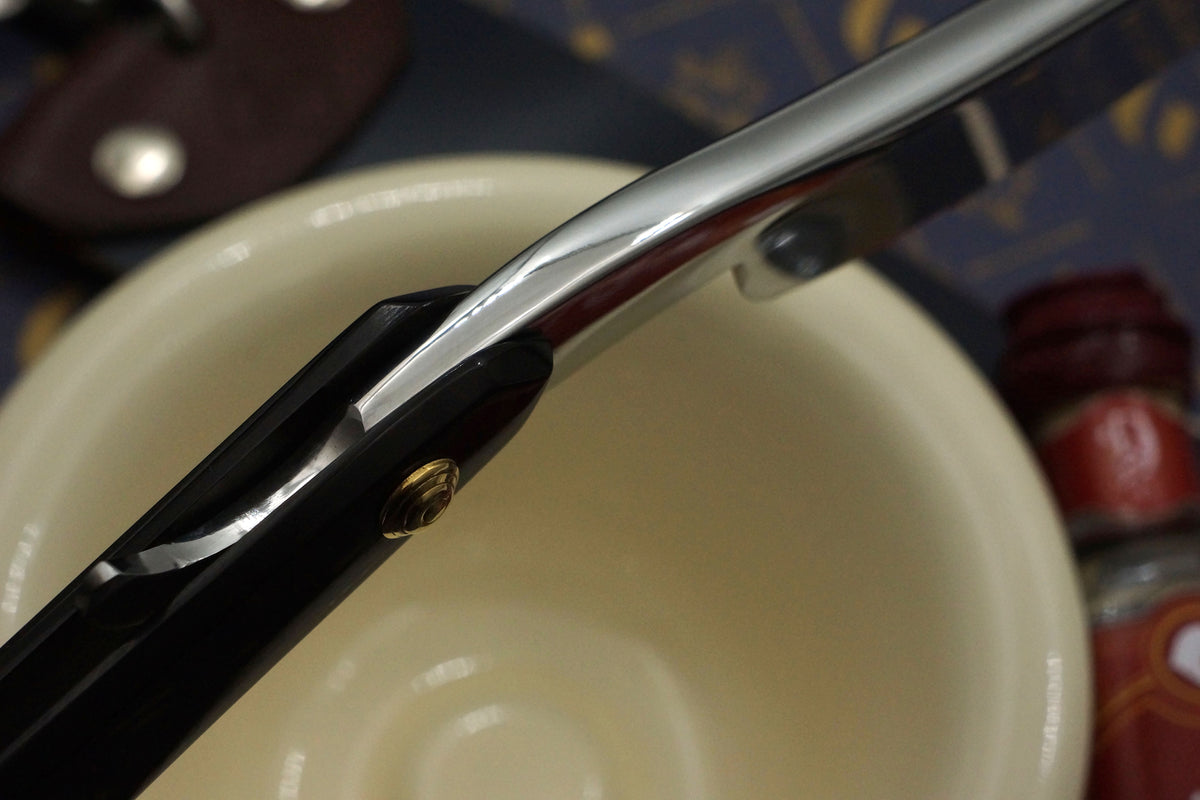 Wade & Butcher „Für den Gebrauch beim Friseur“, 1 Zoll breite Klinge – Uncommon Rattler, vollständig restauriertes Rasiermesser mit Sonderanfertigungen – bereit zur Rasur
