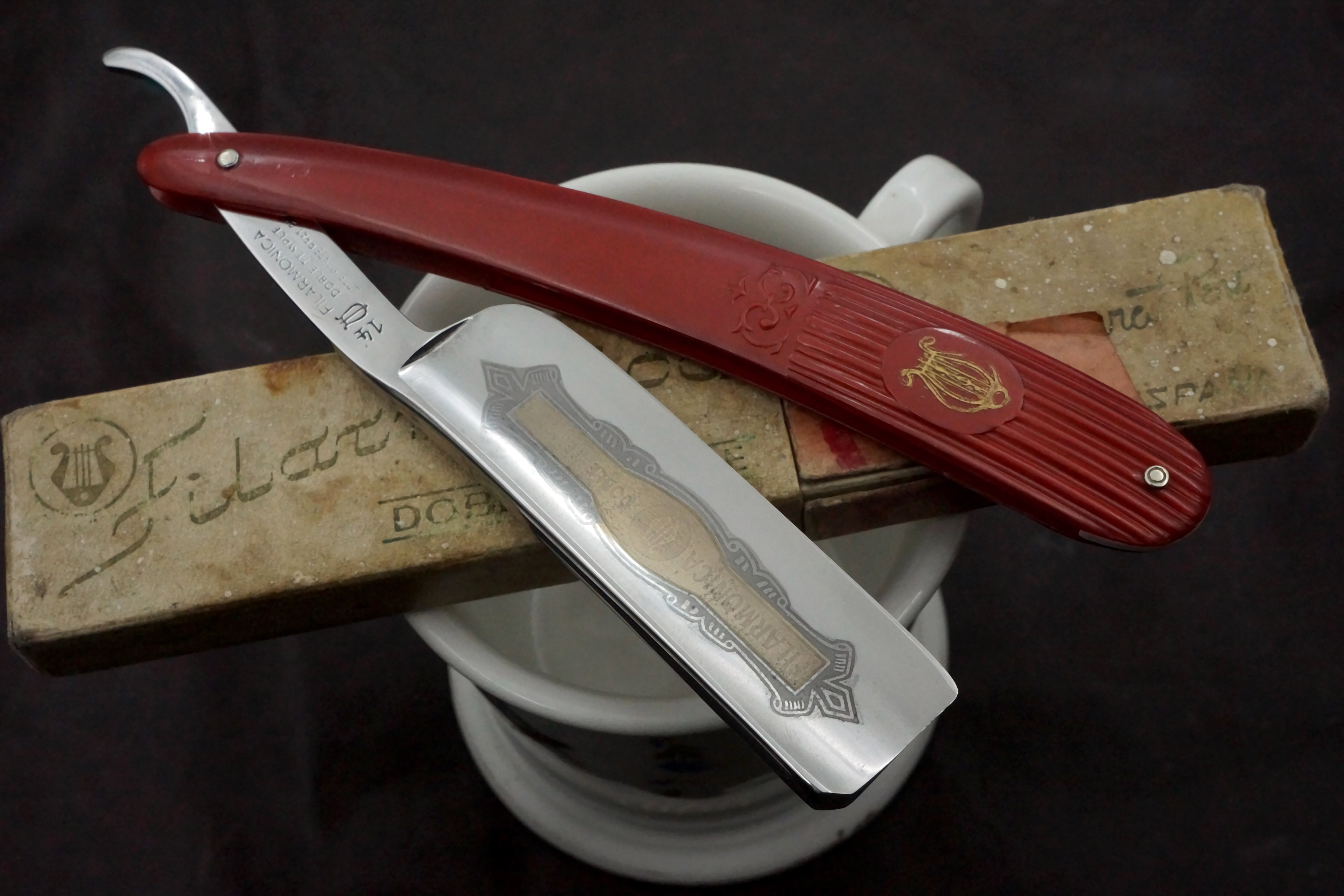 Filarmonica JMP Doble Temple No. 14 15/16" Full Hollow Blade - Excellent Vintage Spanish Straight Razor - Shave Ready