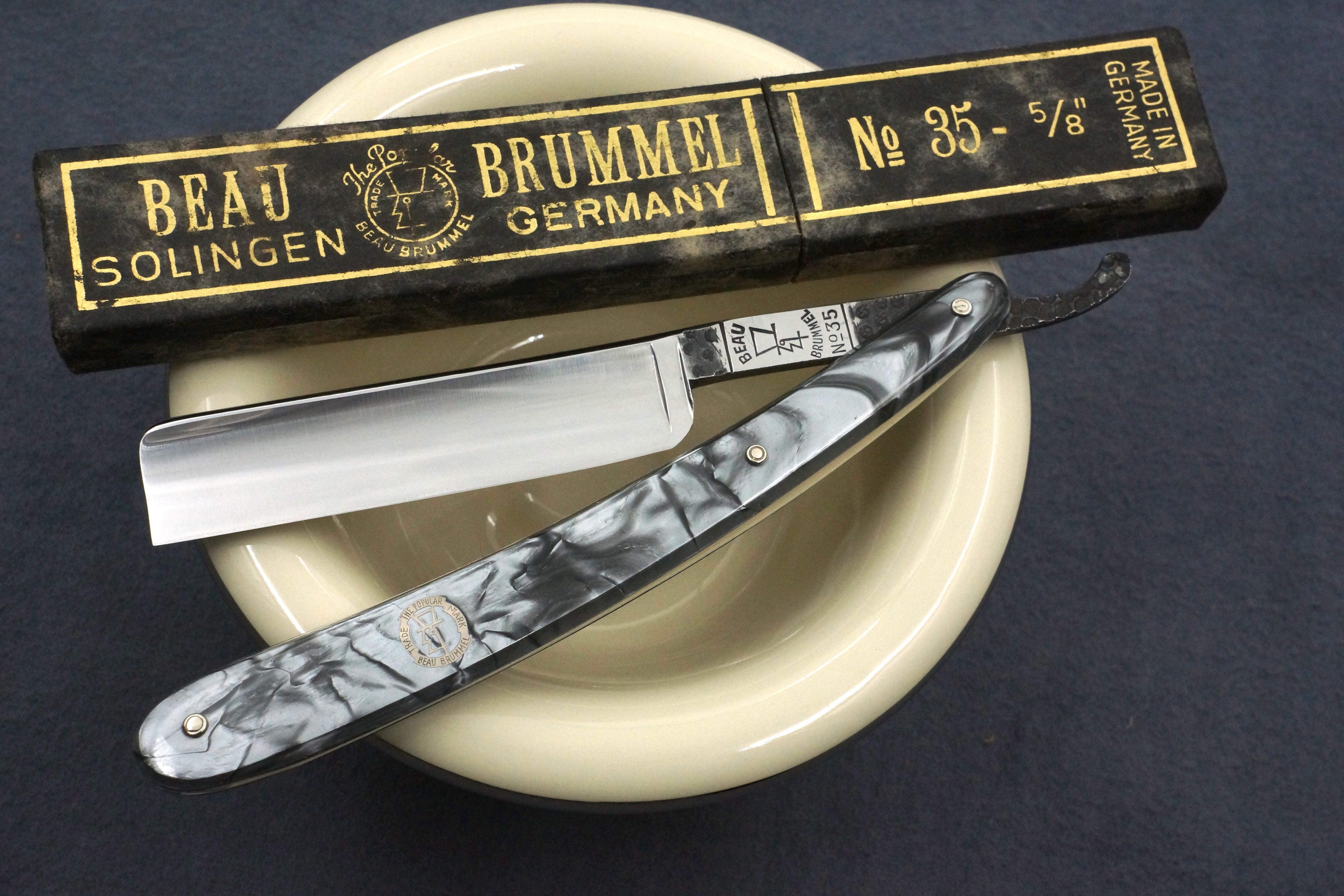 Rasoir droit vintage Solingen Beau Brummell No.35 5/8" presque impeccable - Prêt à raser