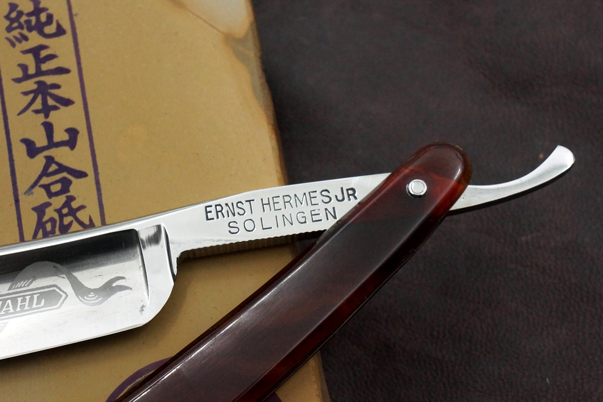 Ernst Hermes Jr. Near Pristine 11/16 Blade - Fancy Etch Vintage Solingen Straight Razor - Shave Ready