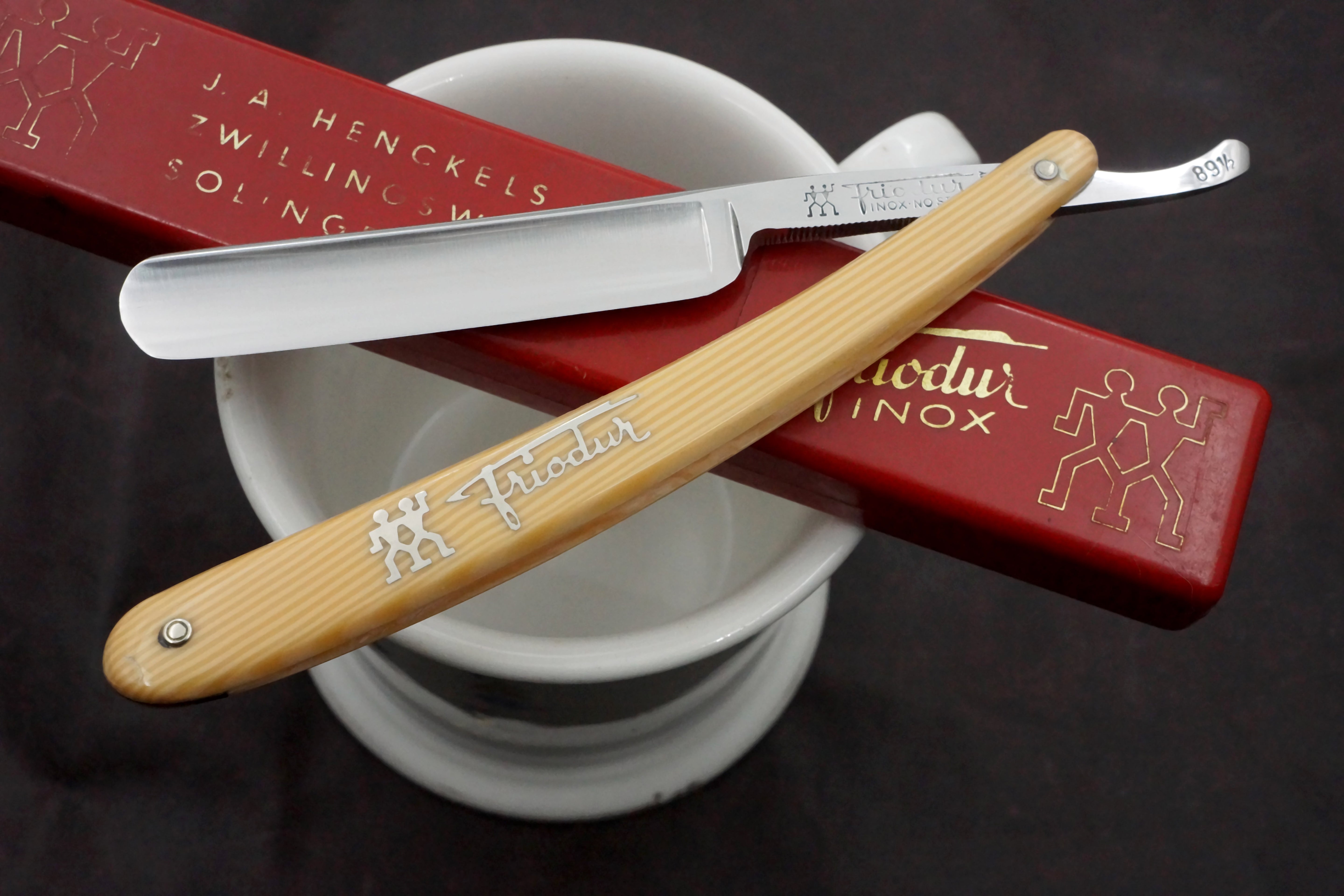 Henckels Friodur 9/16" No. 89 1/2 - Near Pristine Stainless Steel - Solingen Straight Razor - Shave Ready