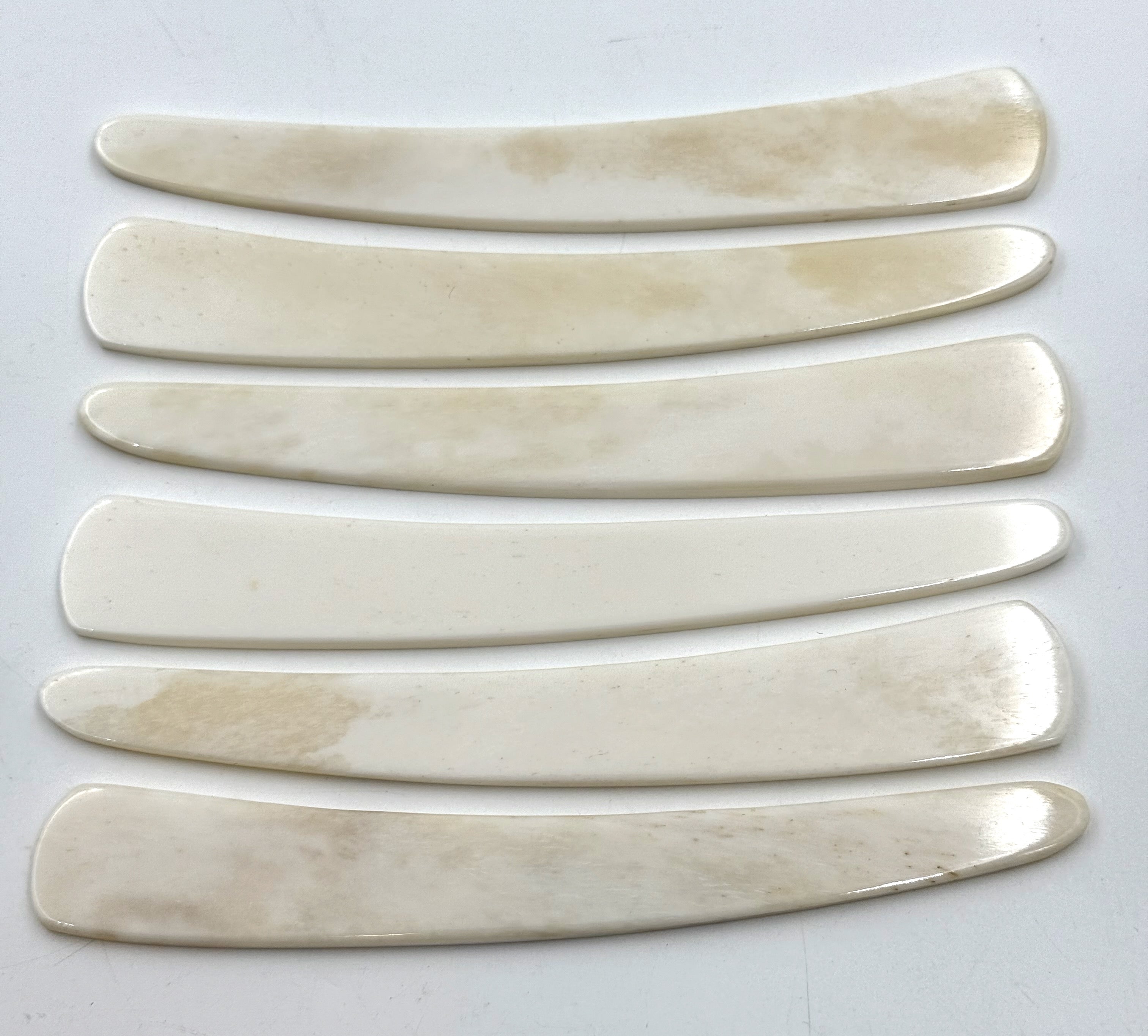 Straight Razor Scales for 7/8-8/8 Blades - Bleached Buffalo Bone - One Pair/Set
